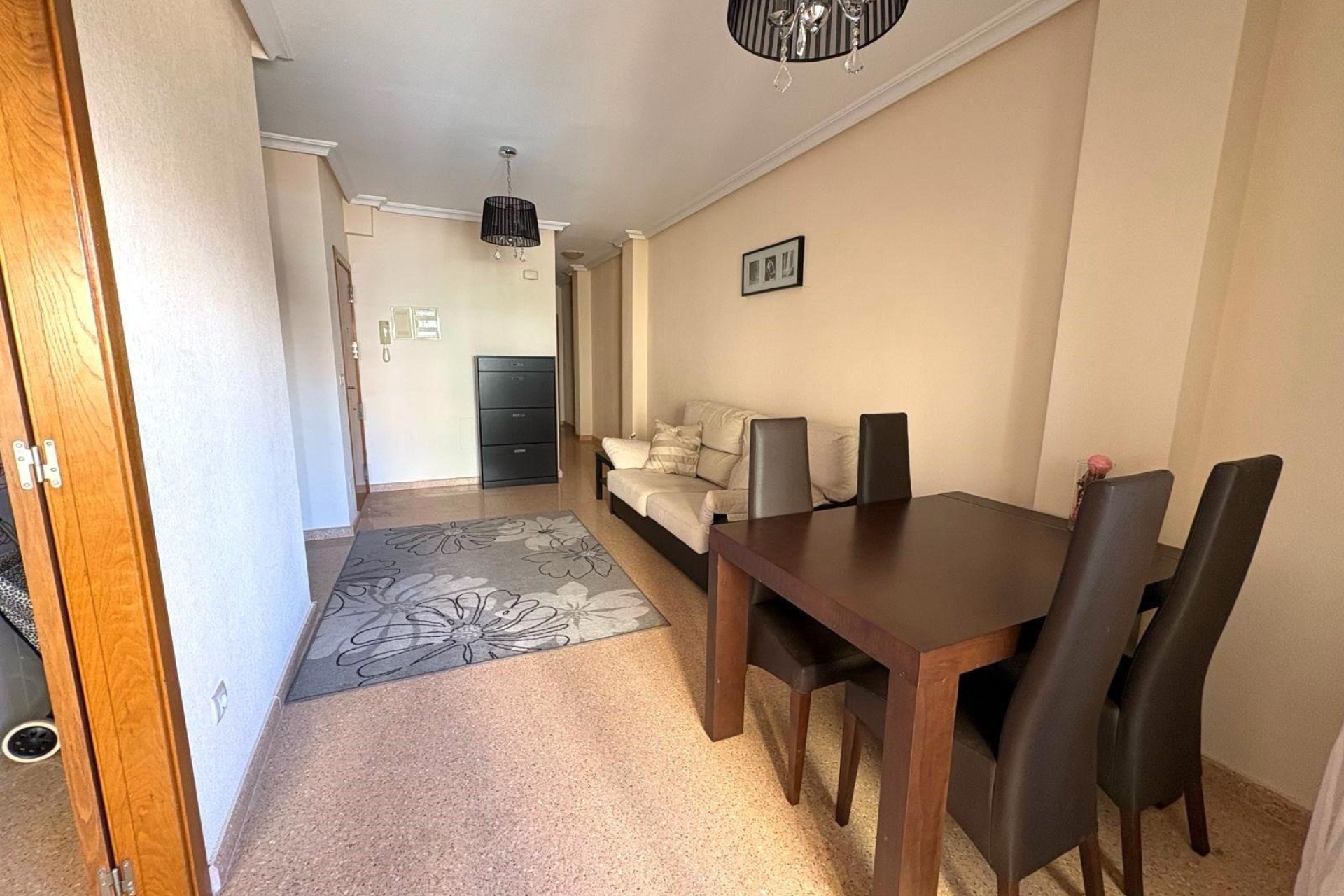 Venta - Apartamento / Piso -
Torrevieja - Center