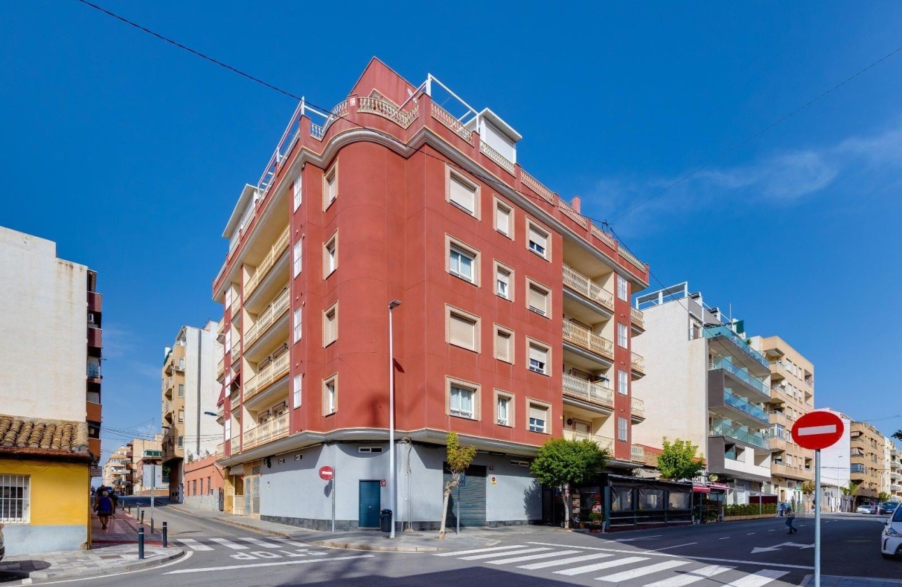 Venta - Apartamento / Piso -
Torrevieja - Center