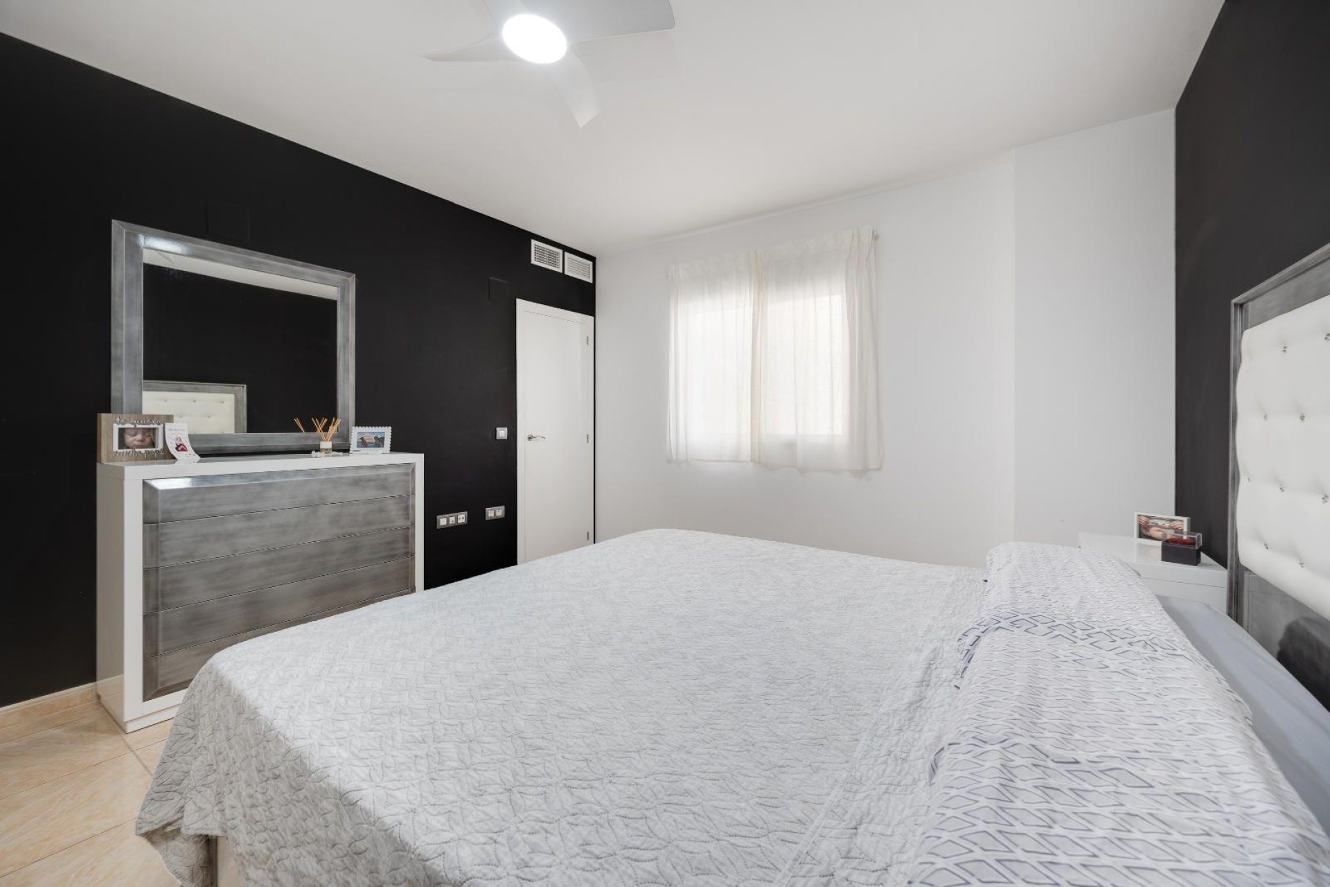 Venta - Apartamento / Piso -
Torrevieja - Center
