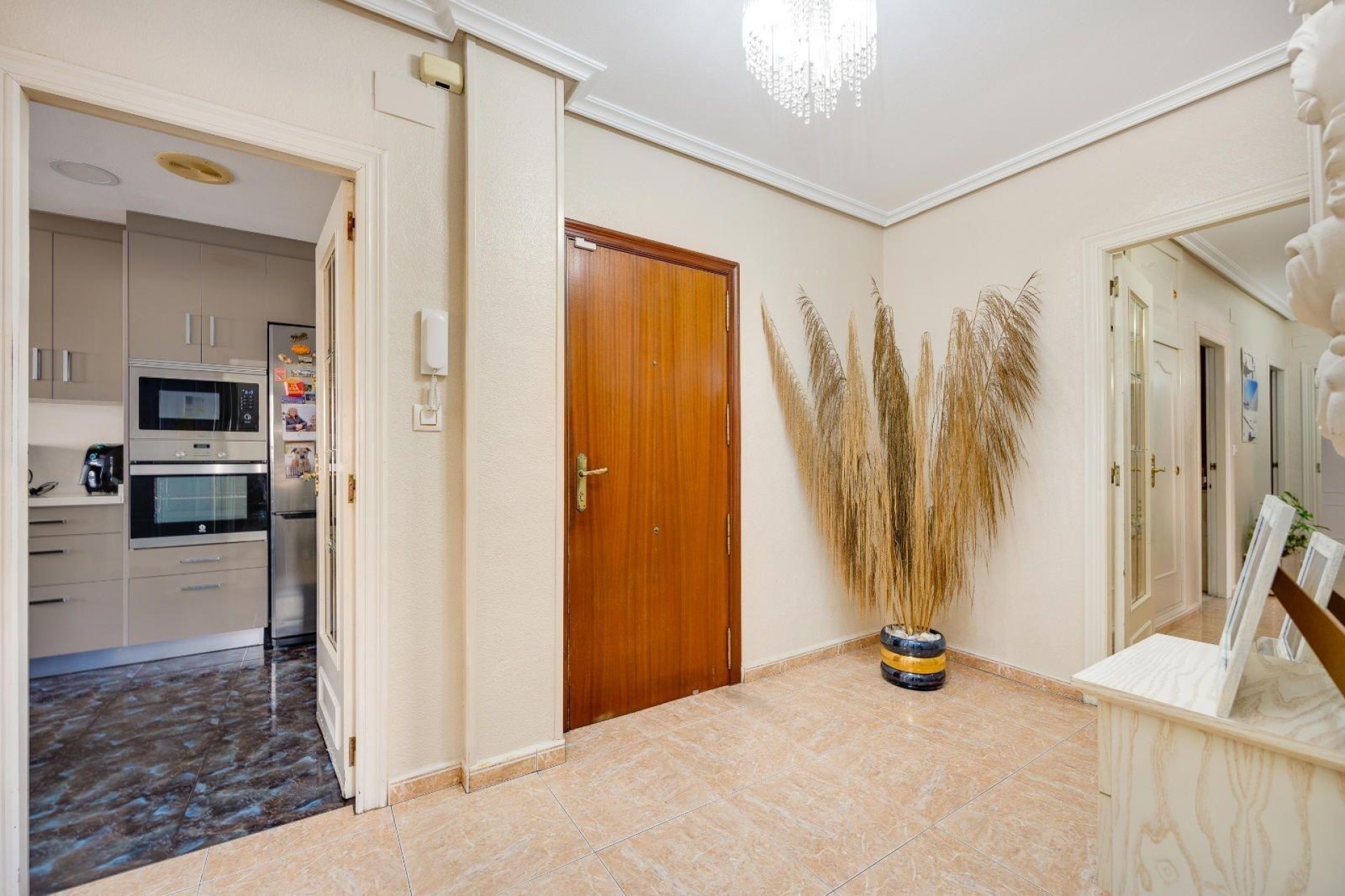 Venta - Apartamento / Piso -
Torrevieja - Center