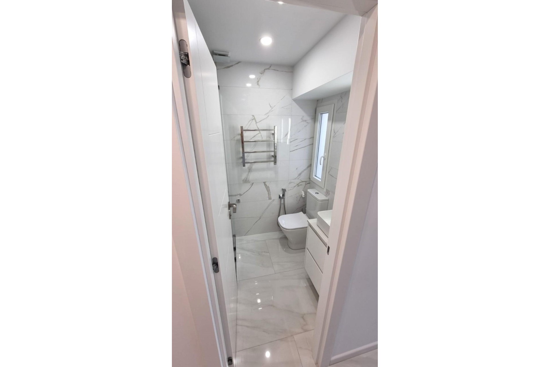 Venta - Apartamento / Piso -
Torrevieja - Center