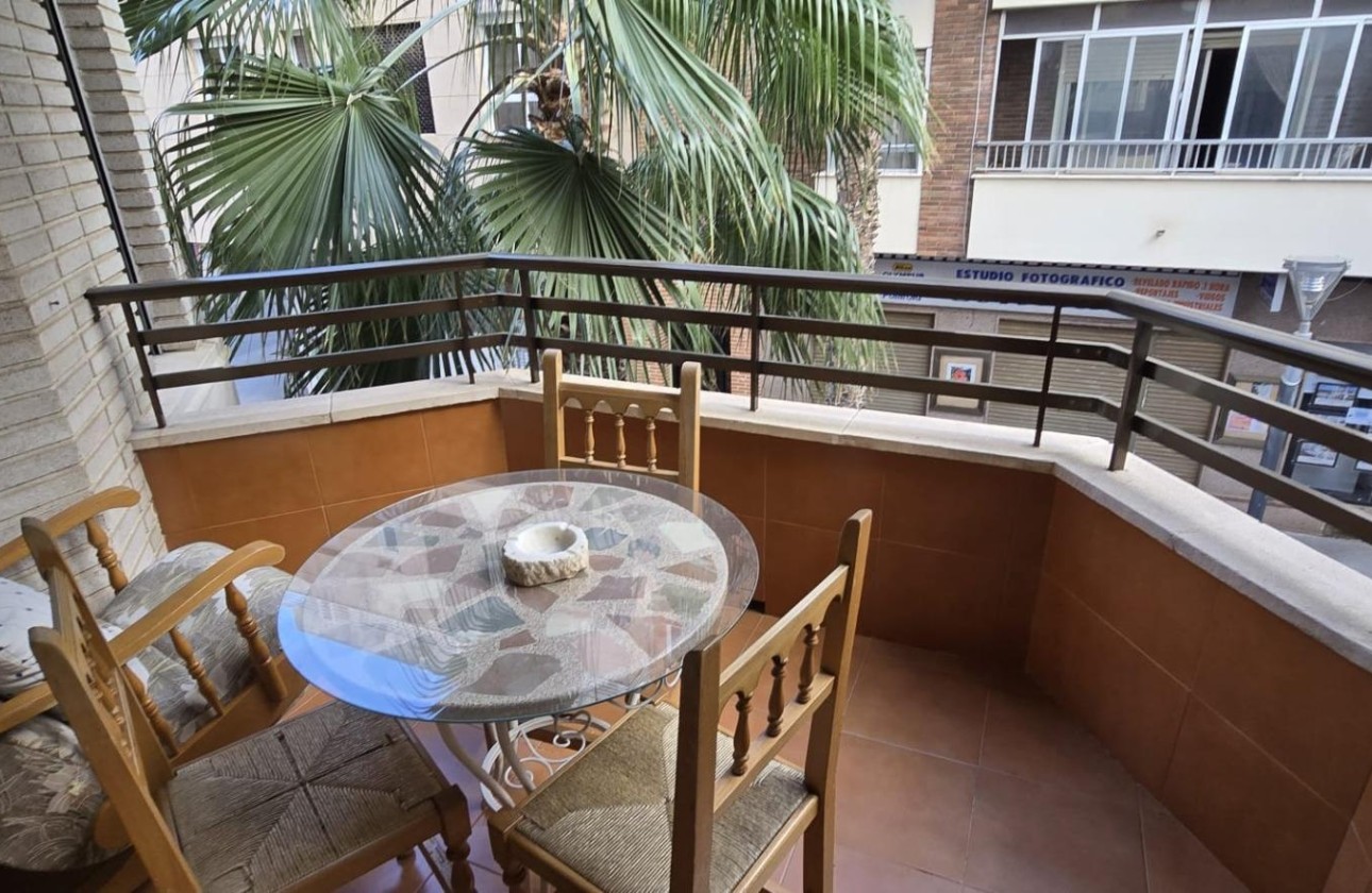Venta - Apartamento / Piso -
Torrevieja - Center