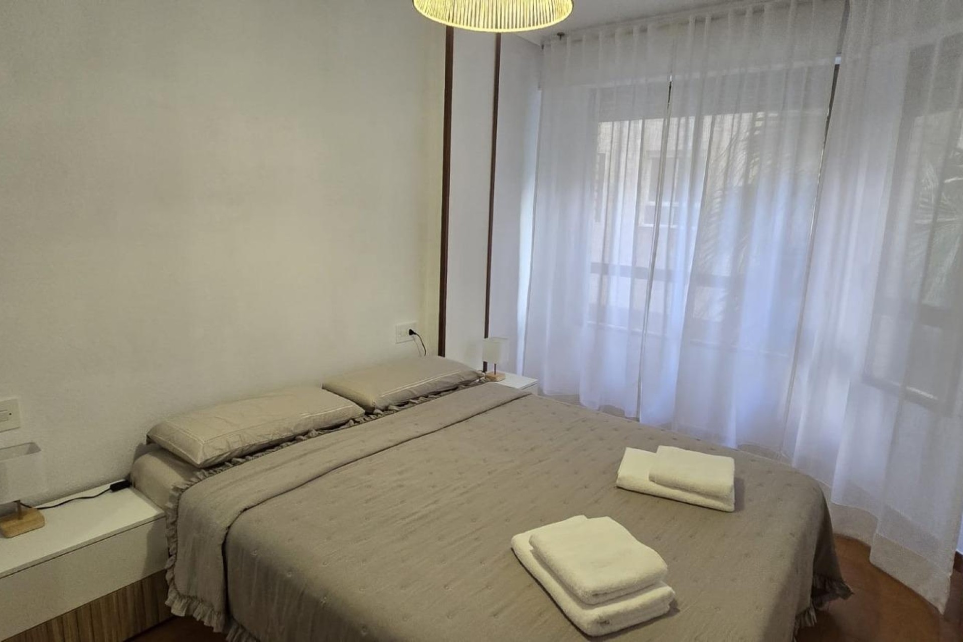 Venta - Apartamento / Piso -
Torrevieja - Center