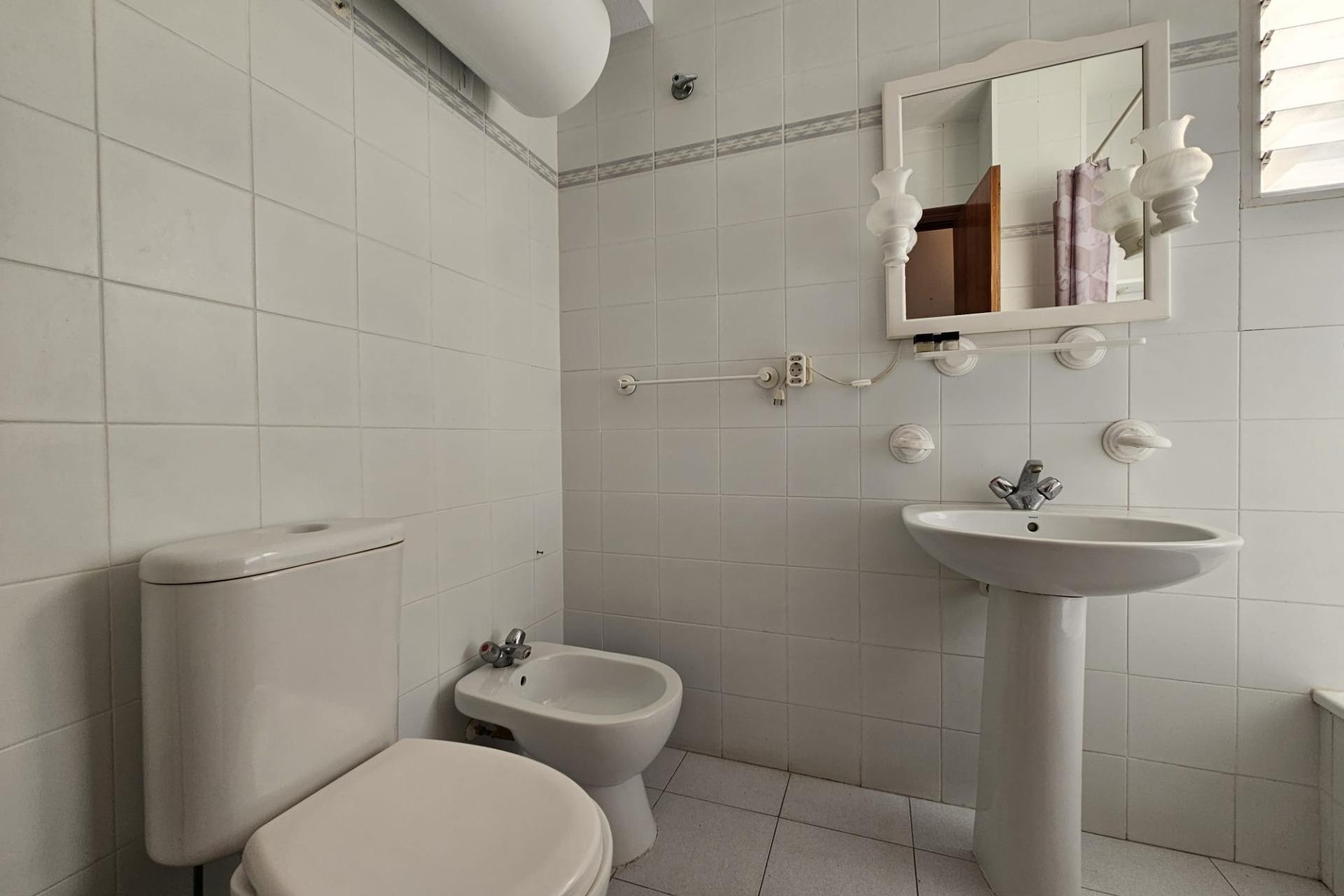 Venta - Apartamento / Piso -
Torrevieja - Center