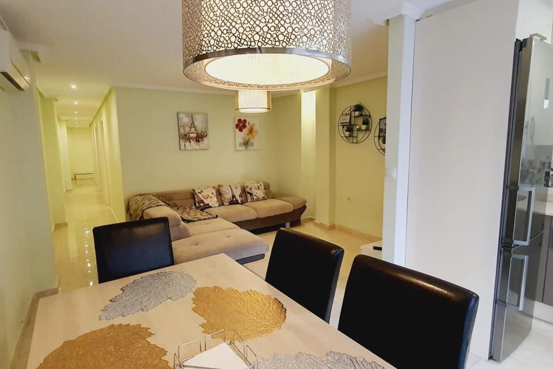 Venta - Apartamento / Piso -
Torrevieja - Center