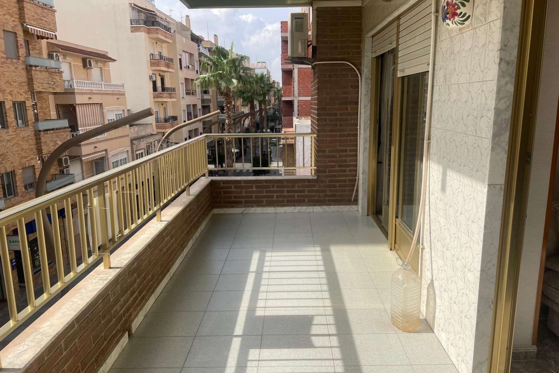 Venta - Apartamento / Piso -
Torrevieja - Center