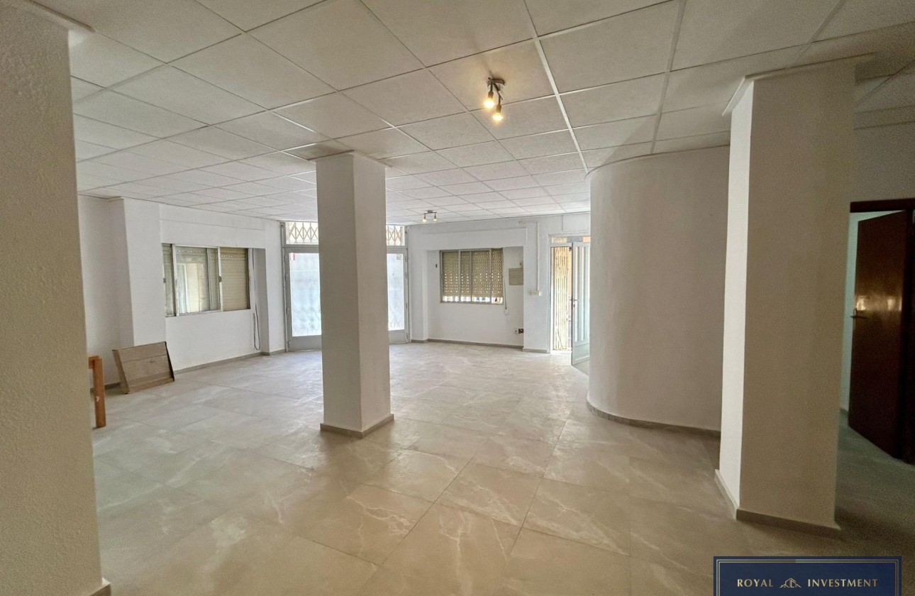 Venta - Apartamento / Piso -
Torrevieja - Center