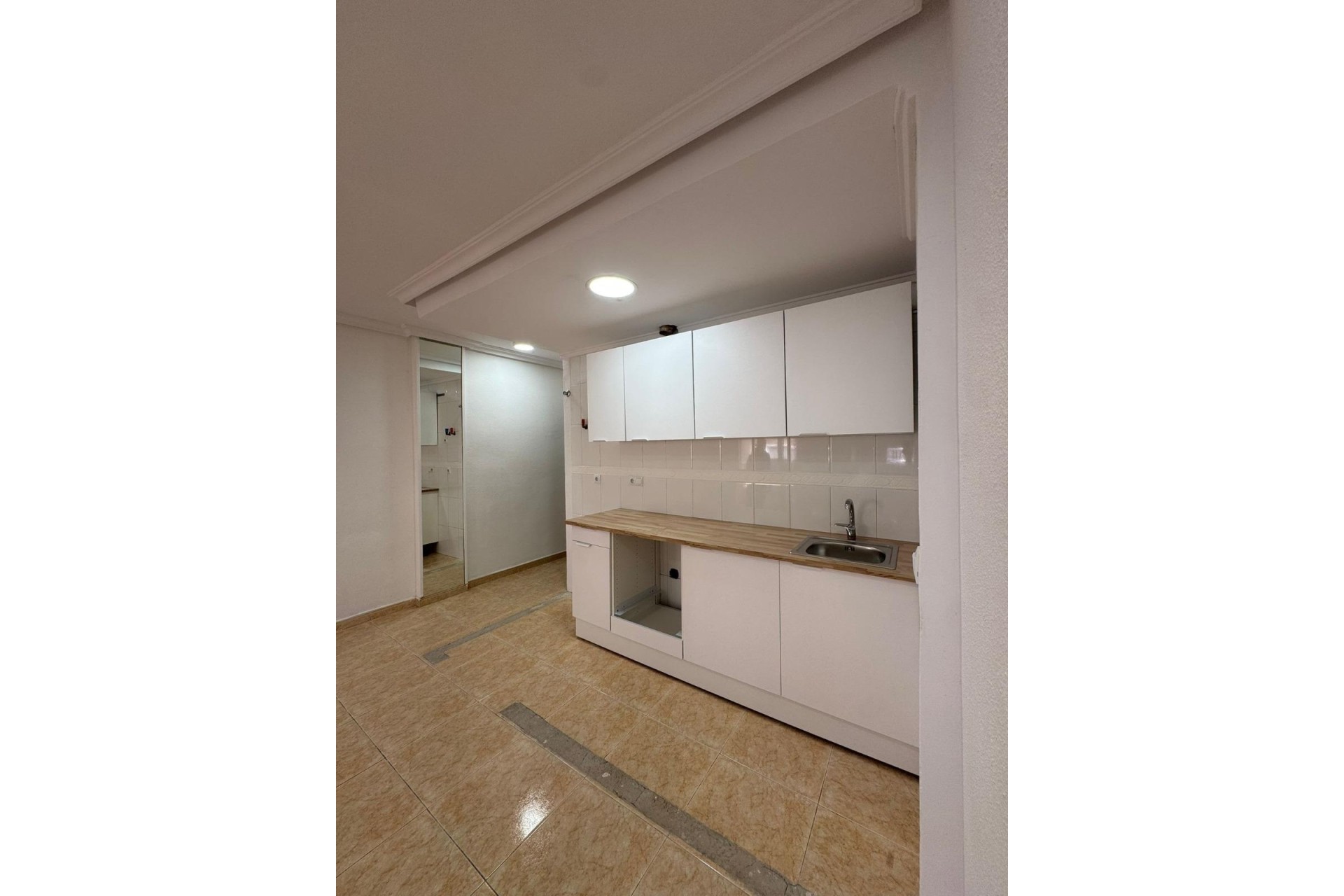 Venta - Apartamento / Piso -
Torrevieja - Center