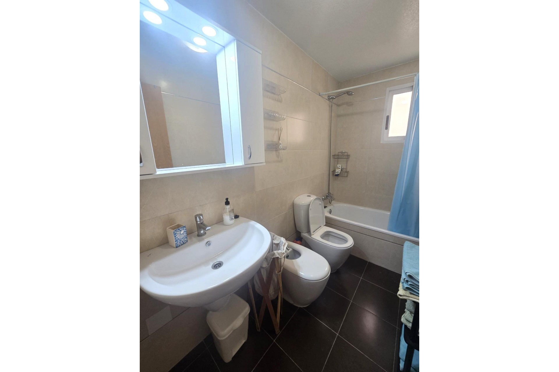 Venta - Apartamento / Piso -
Torrevieja - Center