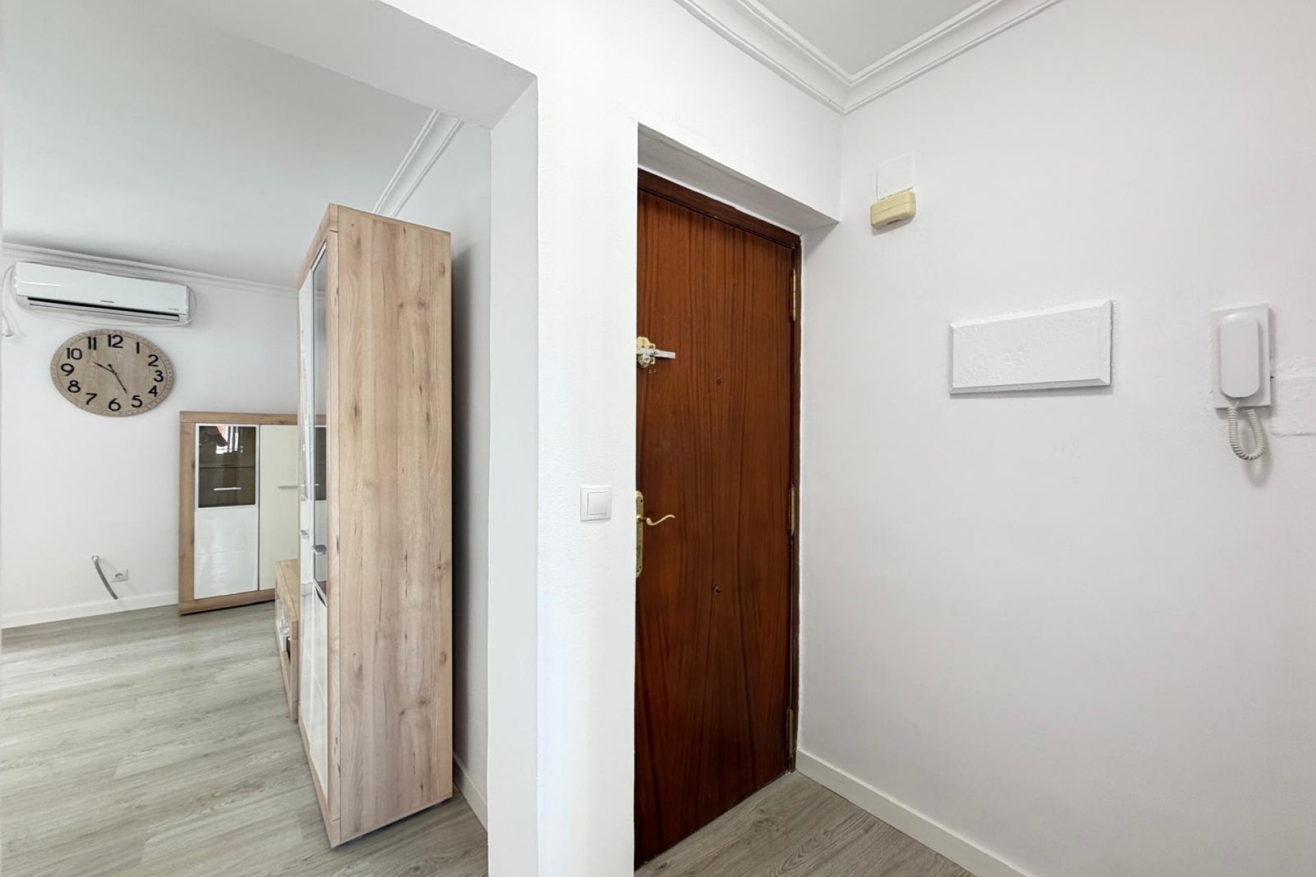 Venta - Apartamento / Piso -
Torrevieja - Center