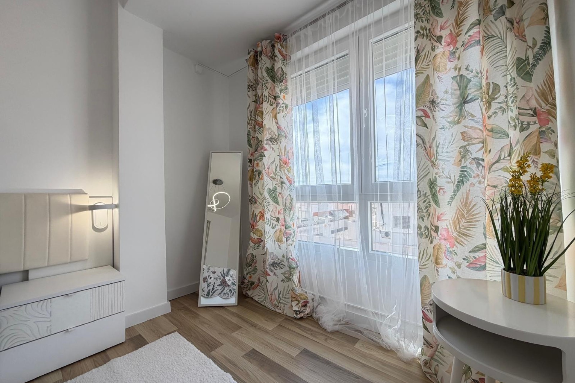 Venta - Apartamento / Piso -
Torrevieja - Center