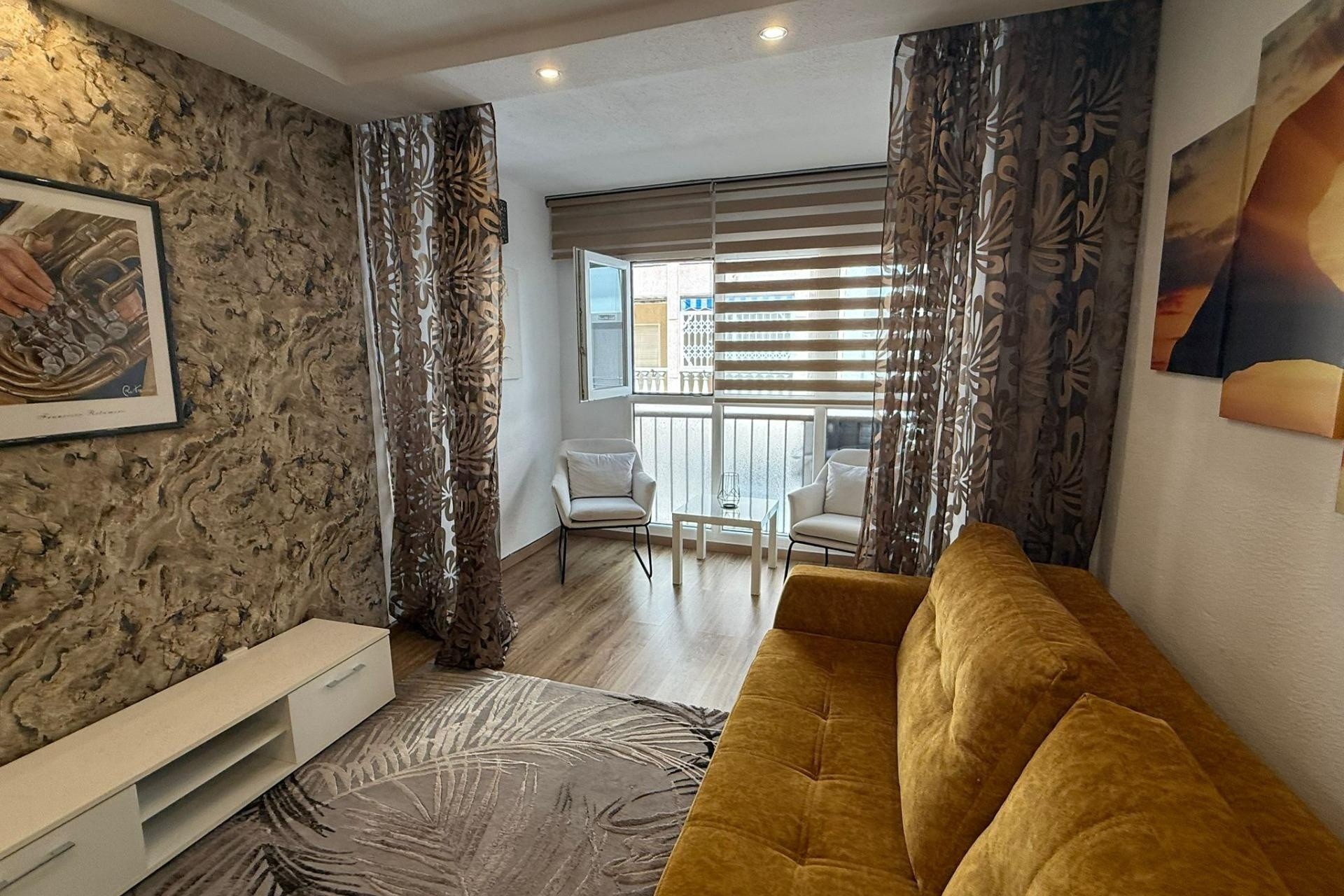 Venta - Apartamento / Piso -
Torrevieja - Center