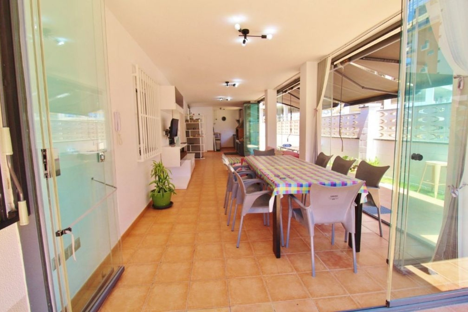 Venta - Apartamento / Piso -
Torrevieja - Centro - Muelle Pesquero
