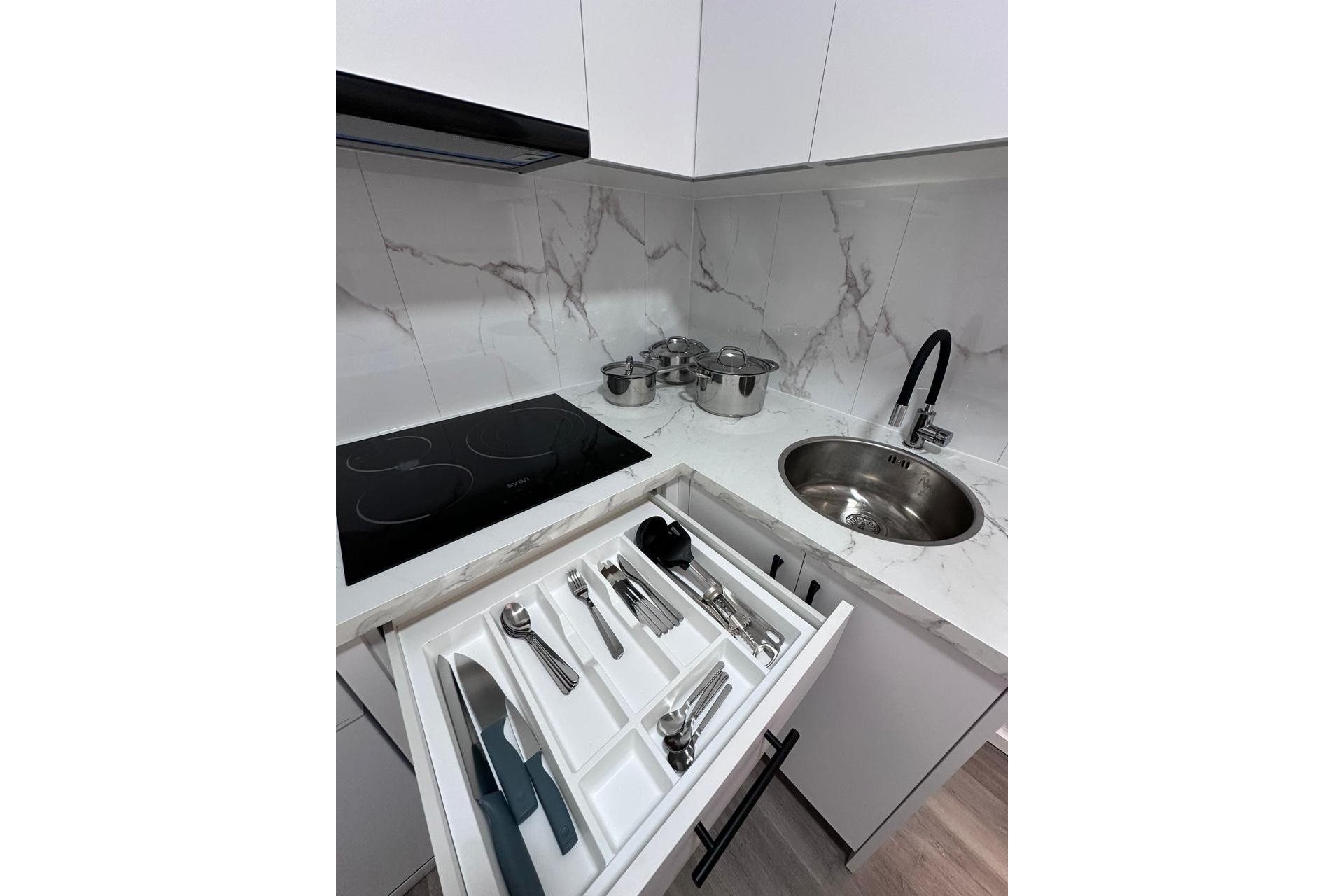 Venta - Apartamento / Piso -
Torrevieja - Centro - Muelle Pesquero