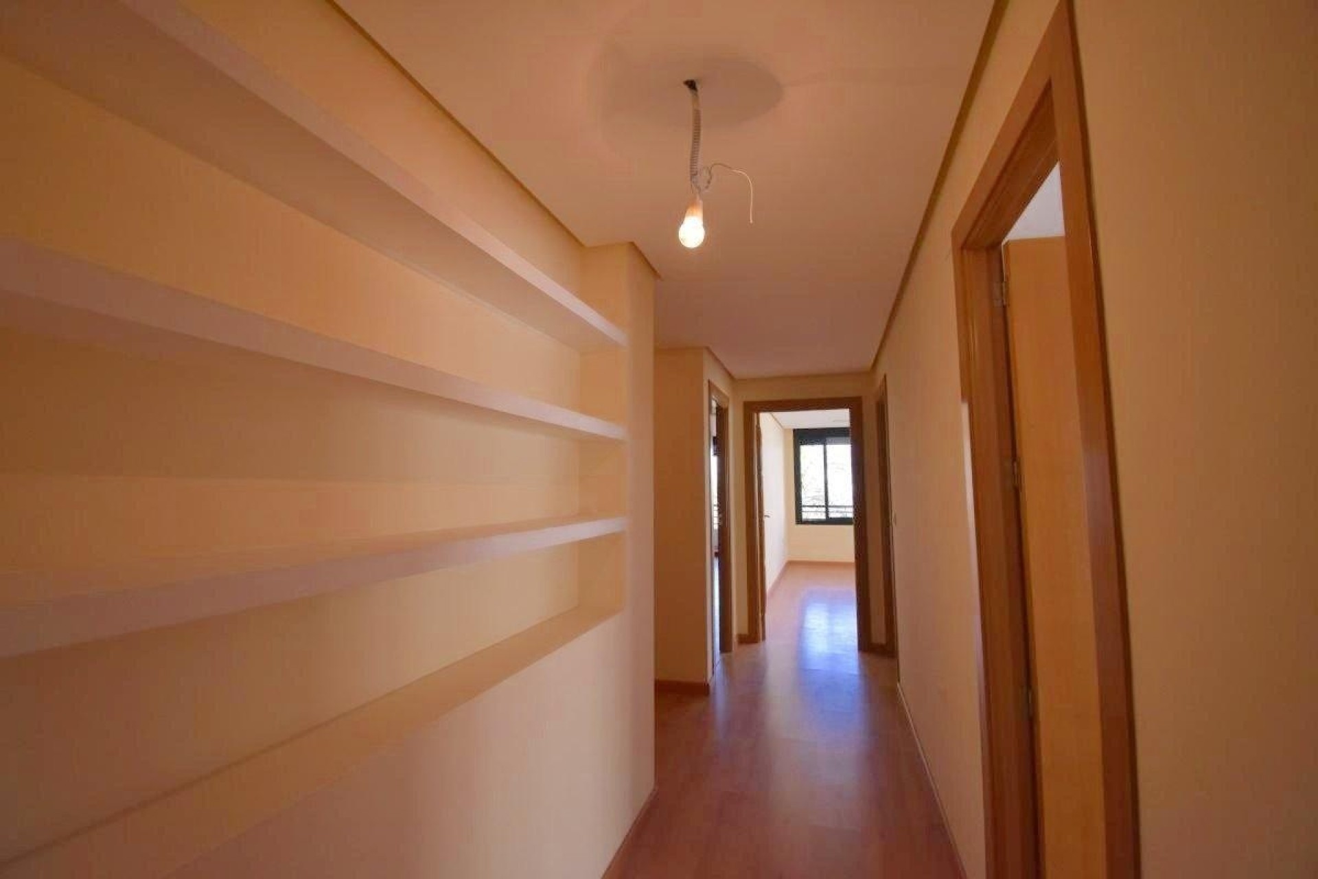 Venta - Apartamento / Piso -
Torrevieja - Centro - Muelle Pesquero