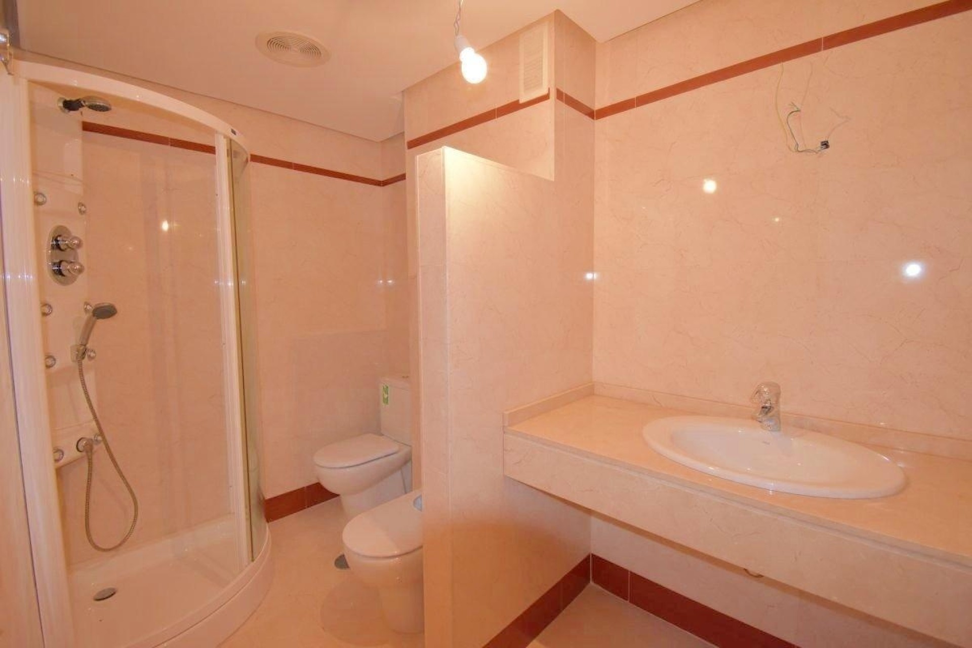 Venta - Apartamento / Piso -
Torrevieja - Centro - Muelle Pesquero