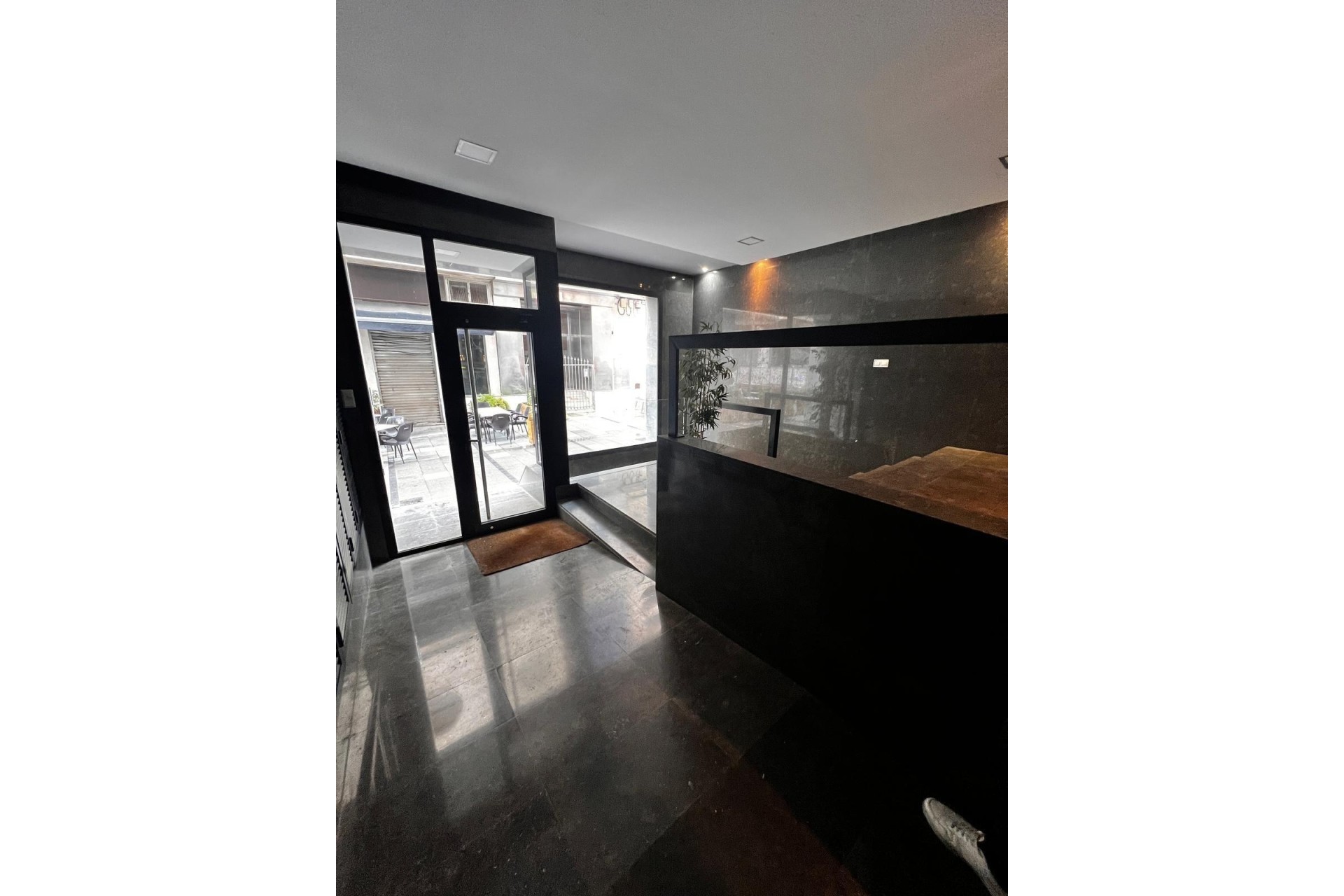 Venta - Apartamento / Piso -
Torrevieja - Centro - Muelle Pesquero