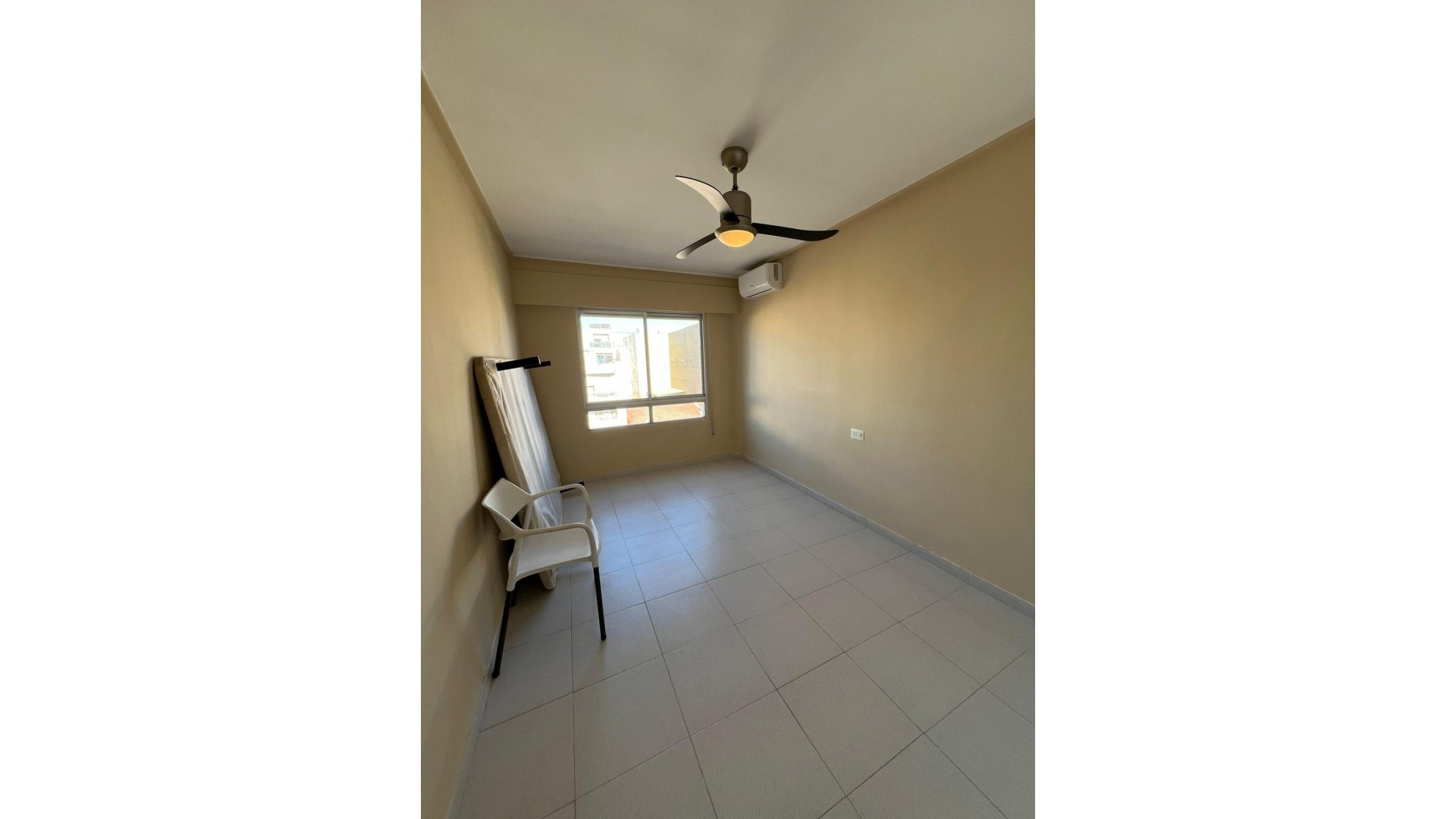 Venta - Apartamento piso -
Torrevieja - Centro - Muelle Pesquero