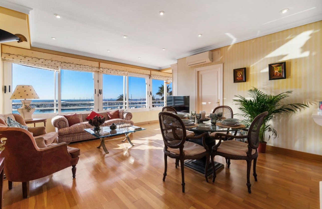 Venta - Apartamento piso -
Torrevieja - CLUB NAUTICO TORREVIEJA