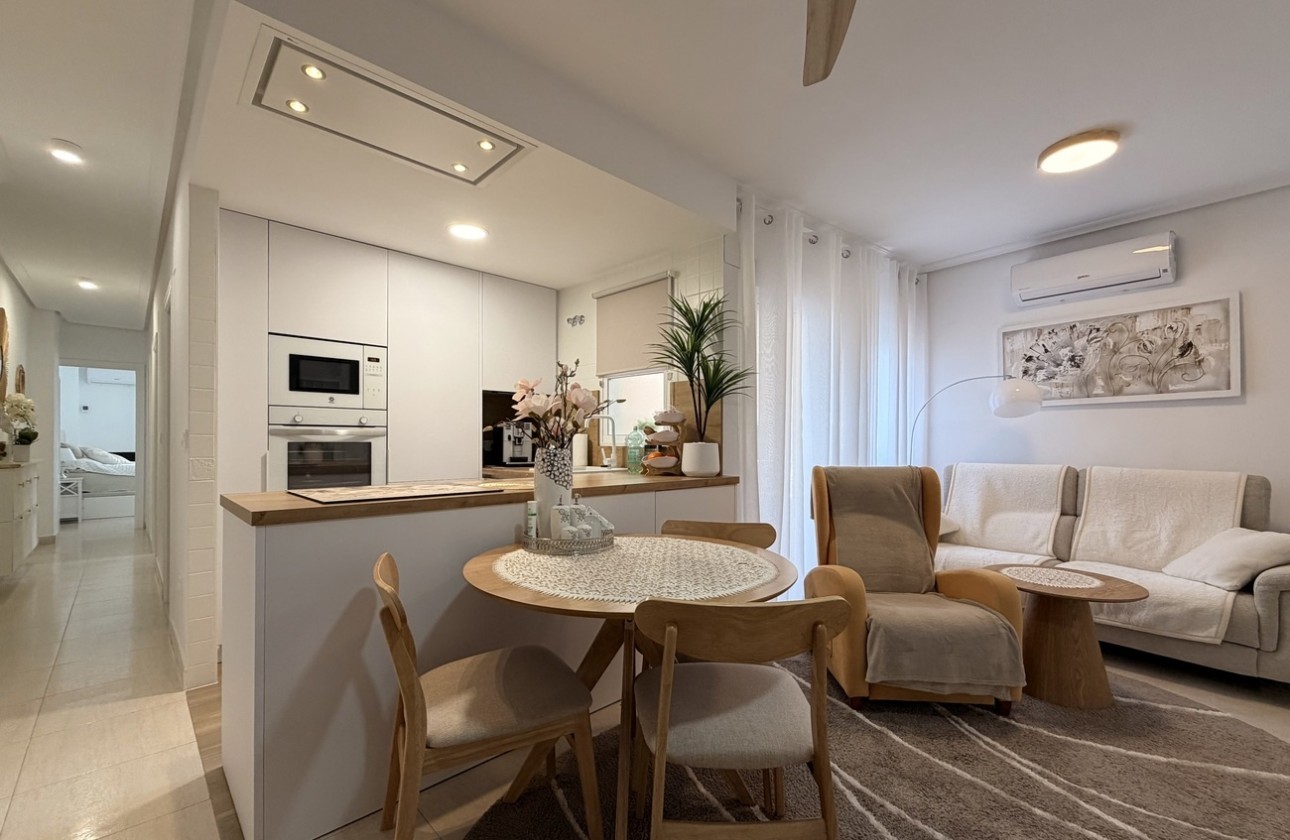 Venta - Apartamento / Piso -
Torrevieja - Costa Blanca