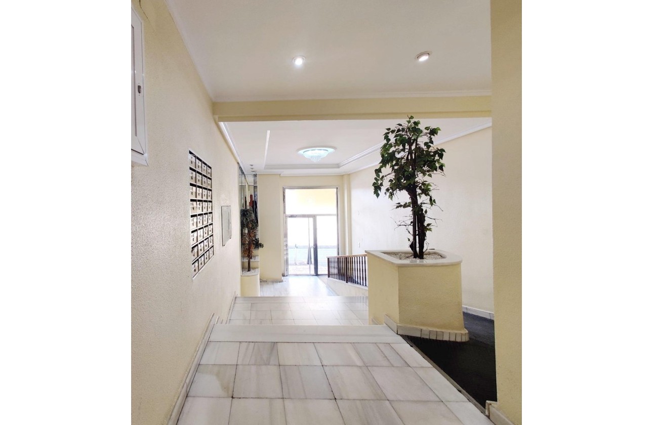 Venta - Apartamento / Piso -
Torrevieja - Curva del Palangre
