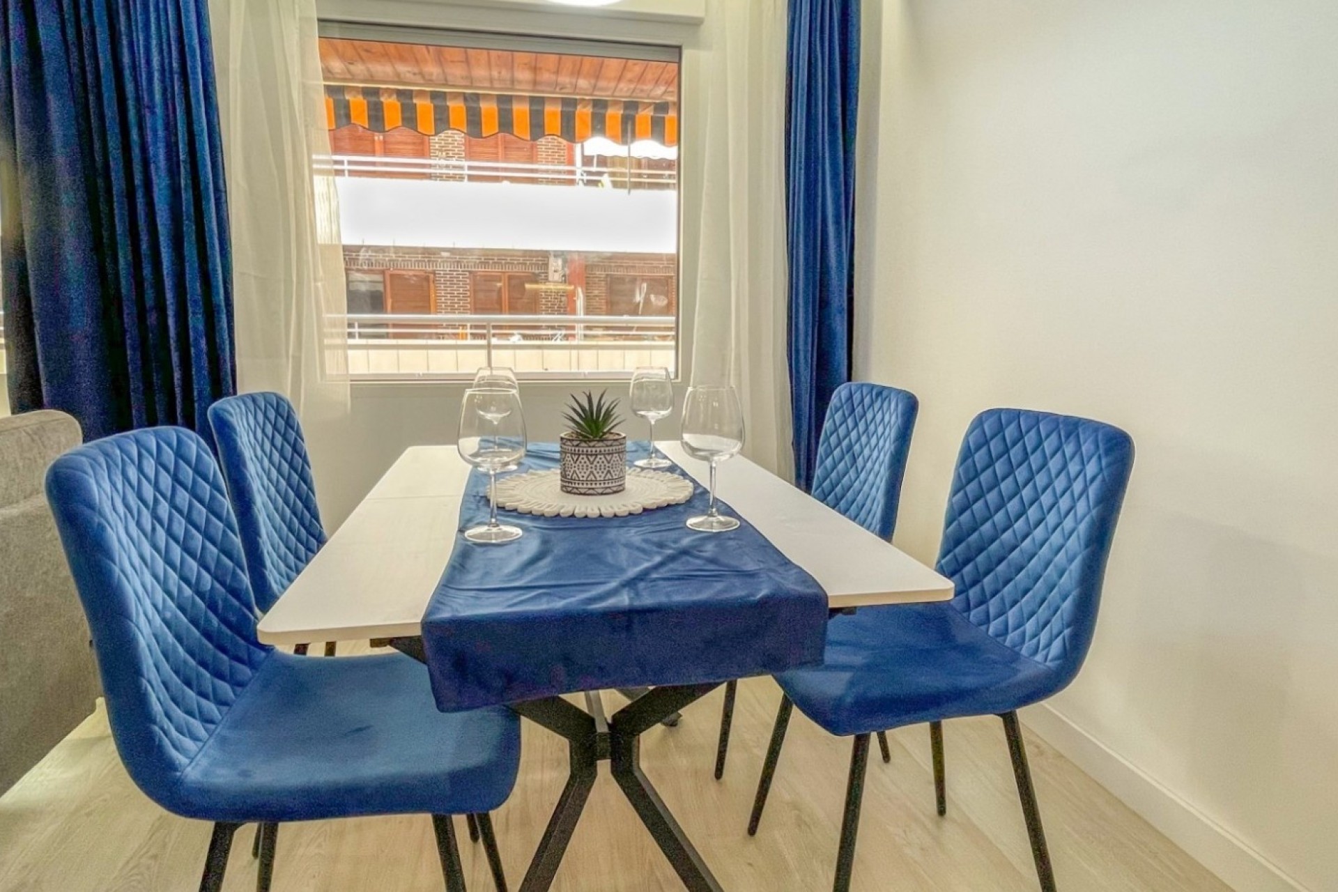 Venta - Apartamento / Piso -
Torrevieja - El Acequión - Los Náufragos