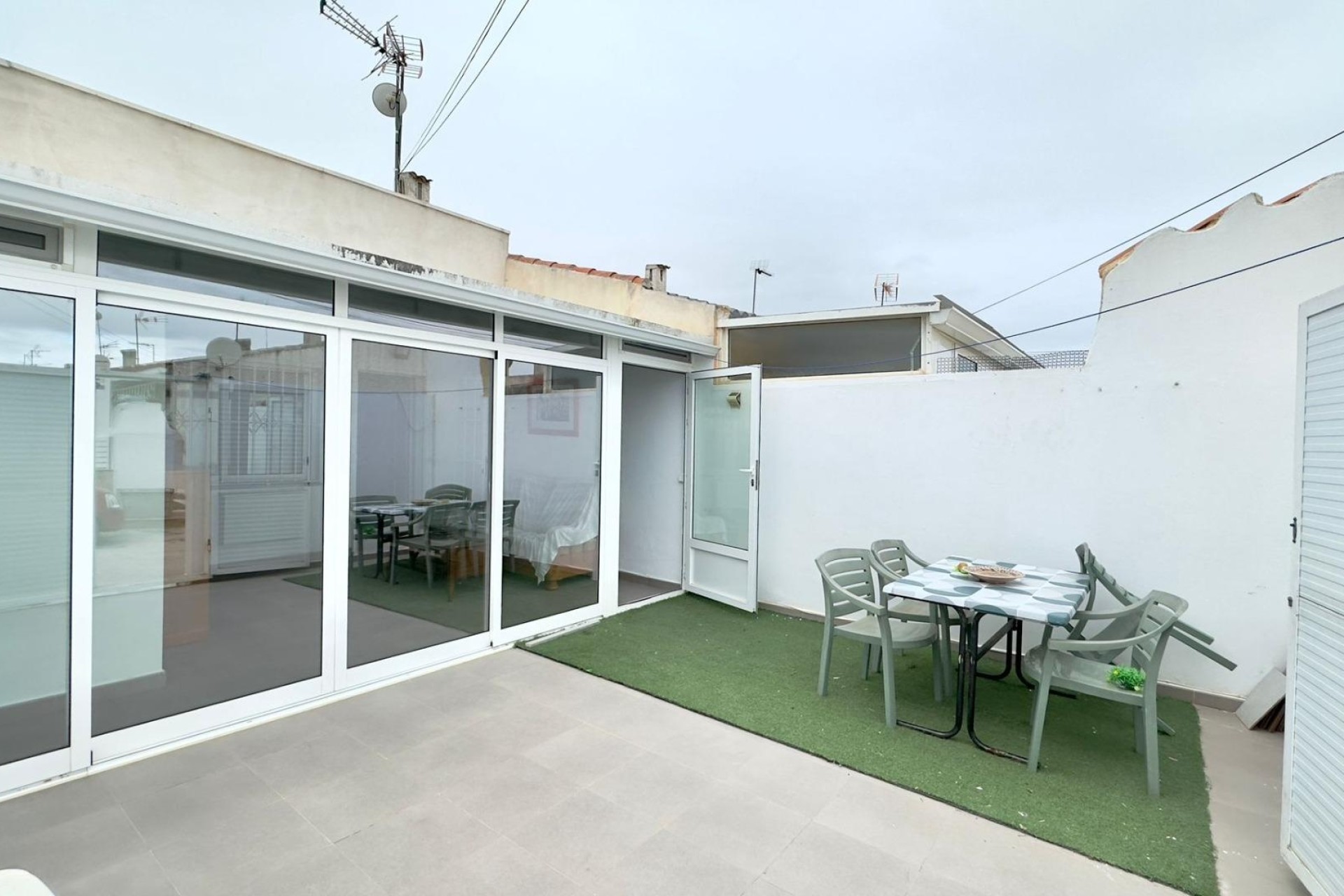 Venta - Apartamento piso -
Torrevieja - El limonar