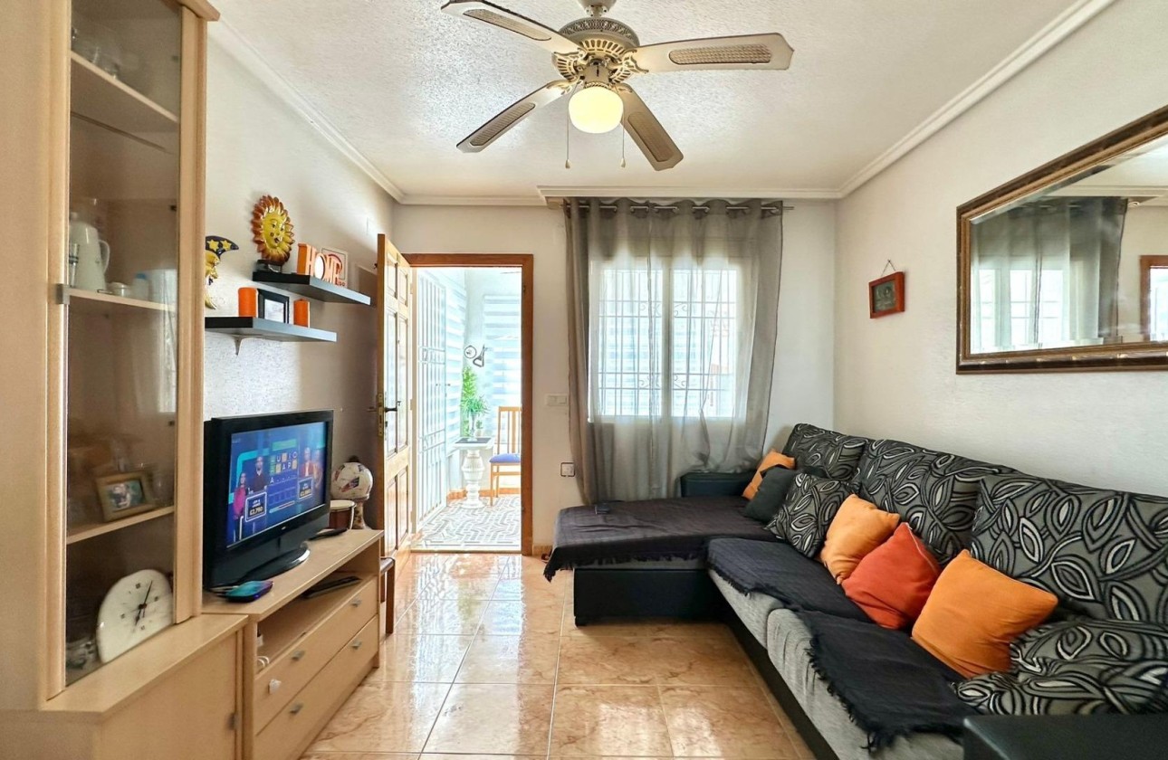 Venta - Apartamento / Piso -
Torrevieja - El limonar