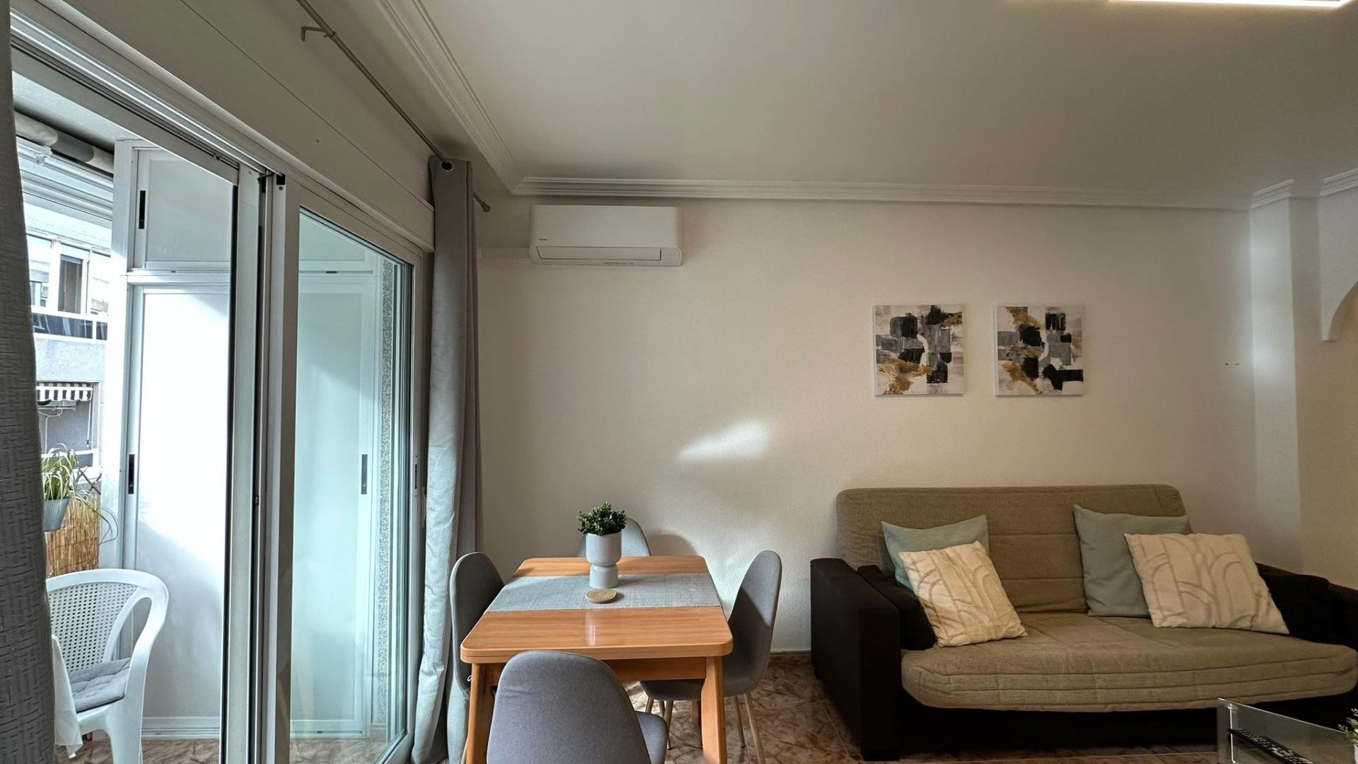 Venta - Apartamento piso -
Torrevieja - Estacion de autobuses