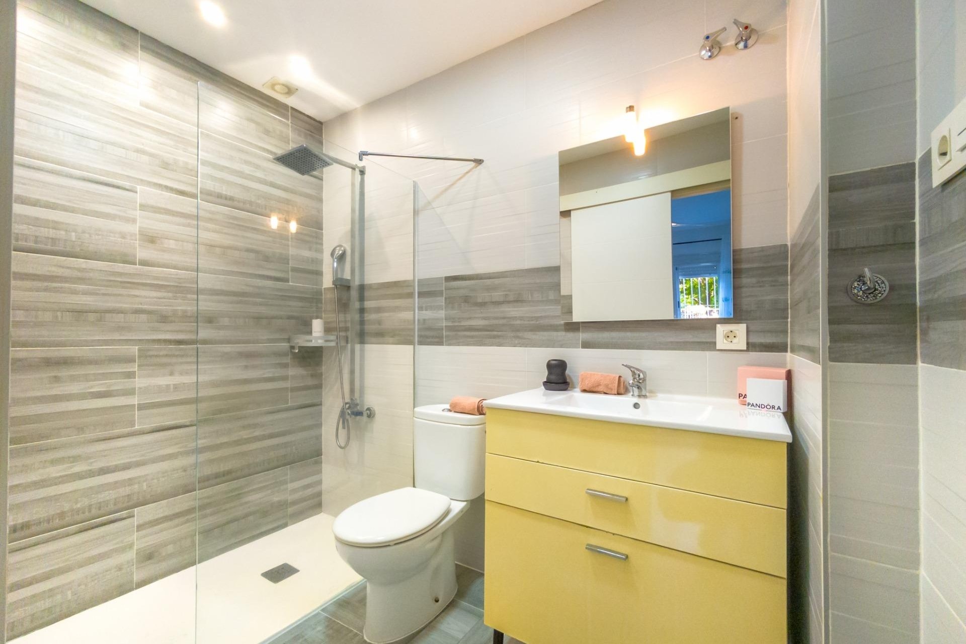 Venta - Apartamento piso -
Torrevieja - Estacion de autobuses