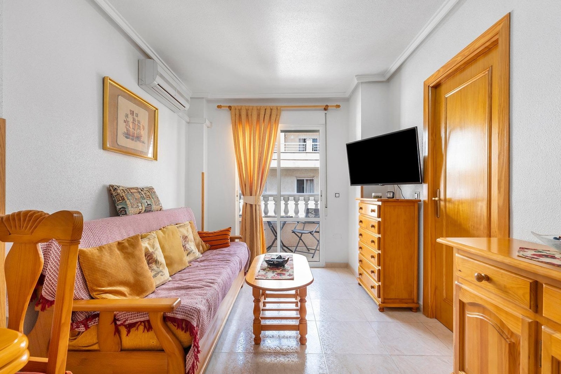 Venta - Apartamento / Piso -
Torrevieja - Estacion de autobuses