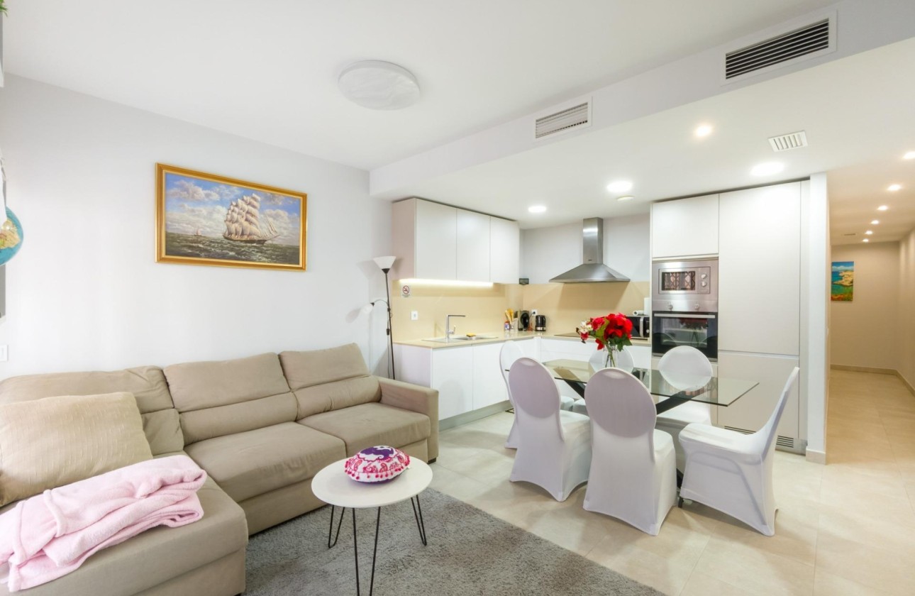 Venta - Apartamento / Piso -
Torrevieja - Estacion de autobuses