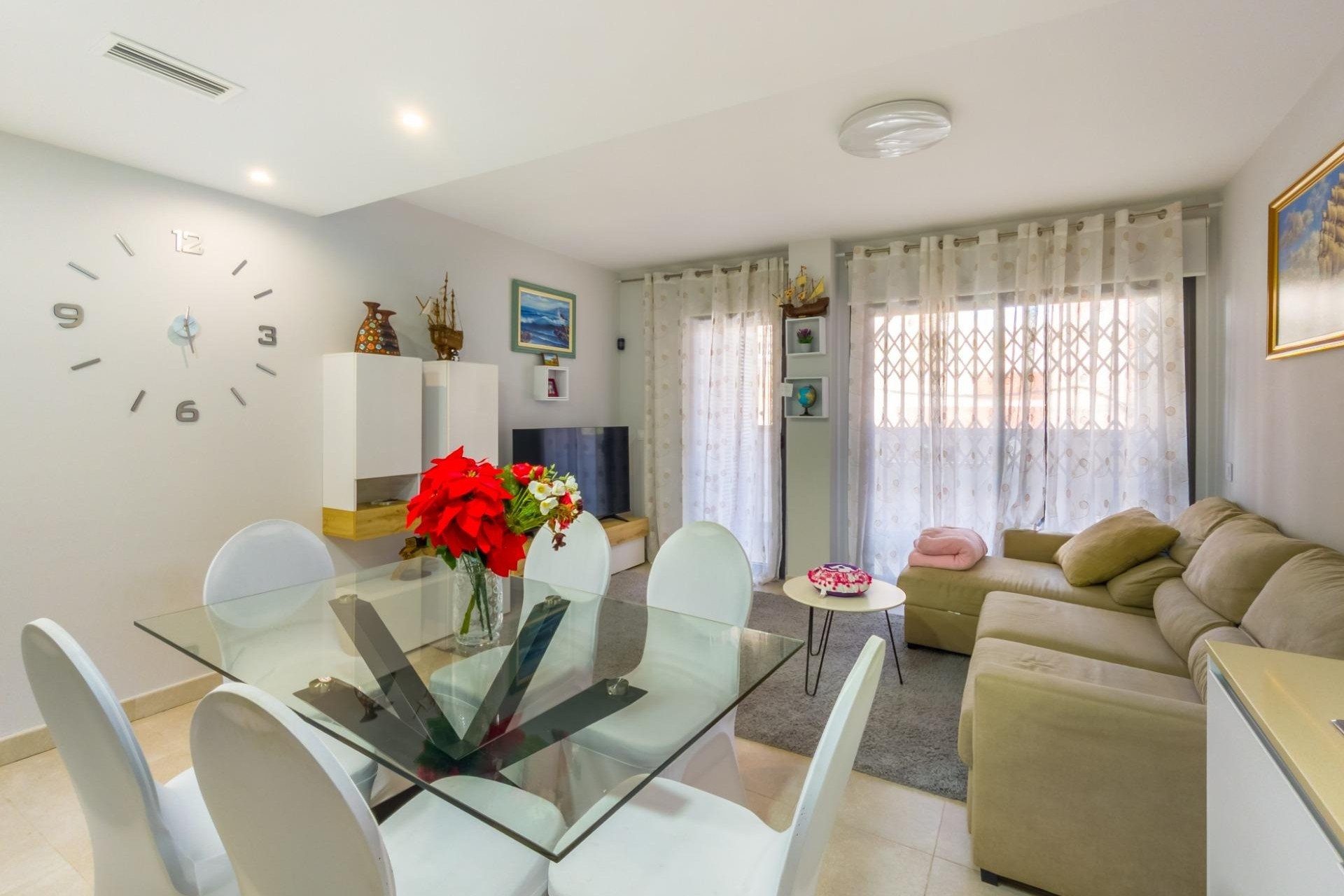 Venta - Apartamento / Piso -
Torrevieja - Estacion de autobuses