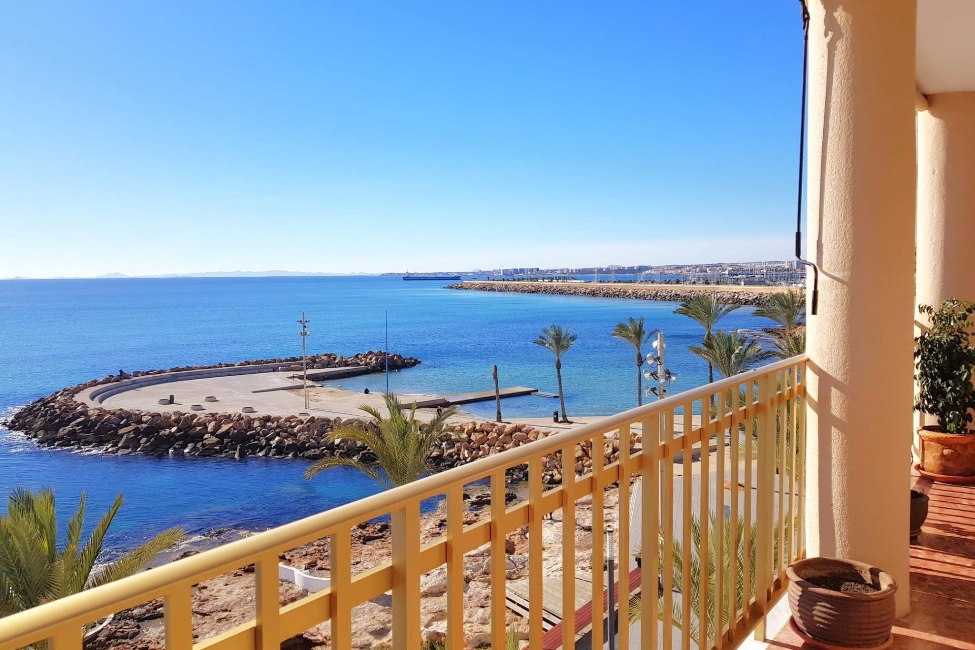 Venta - Apartamento / Piso -
Torrevieja - Estacion de autobuses