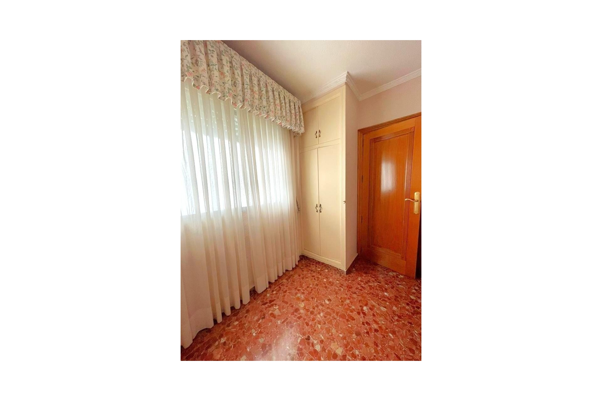 Venta - Apartamento / Piso -
Torrevieja - Estacion de autobuses