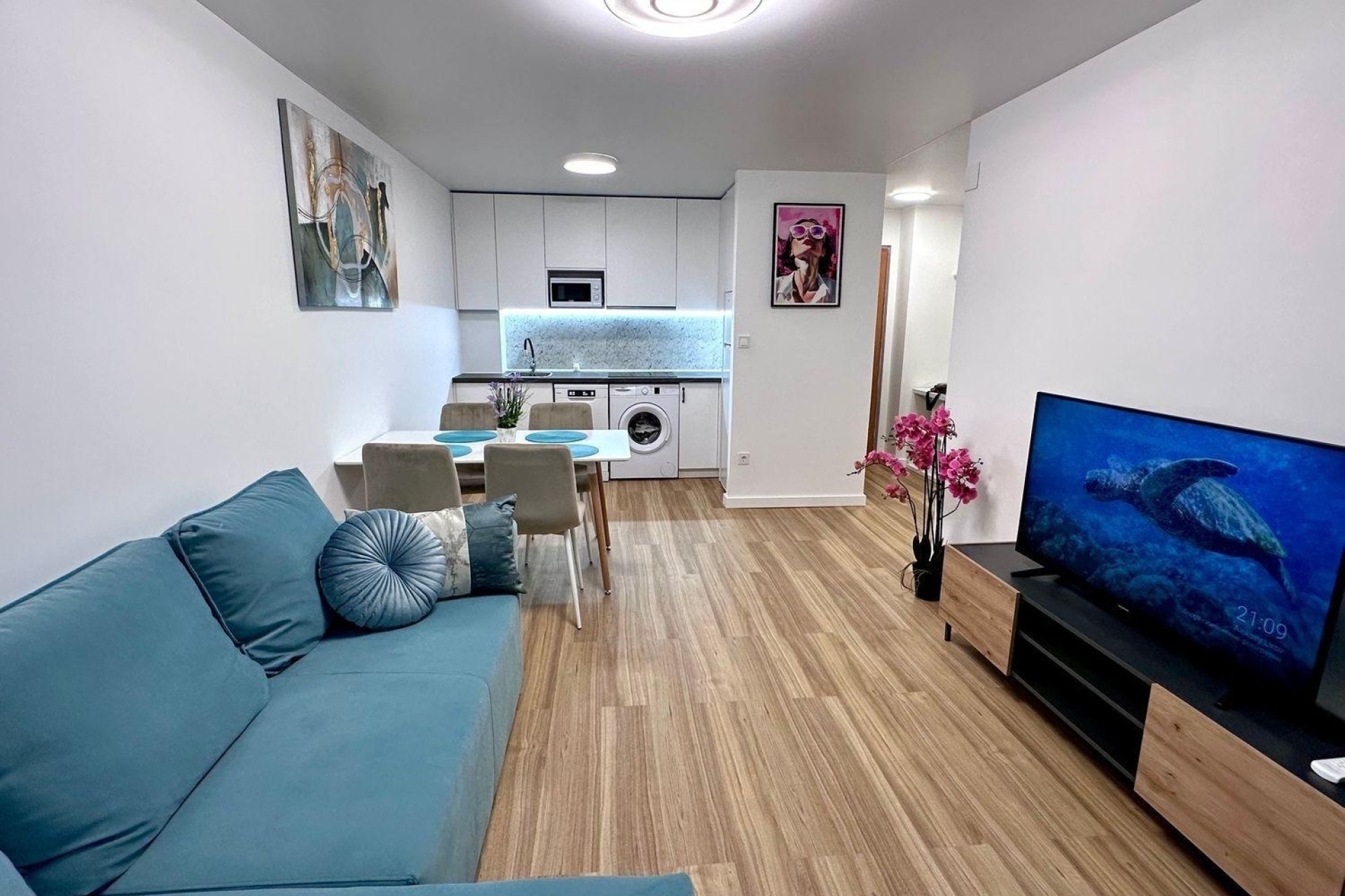 Venta - Apartamento / Piso -
Torrevieja - Estacion de autobuses