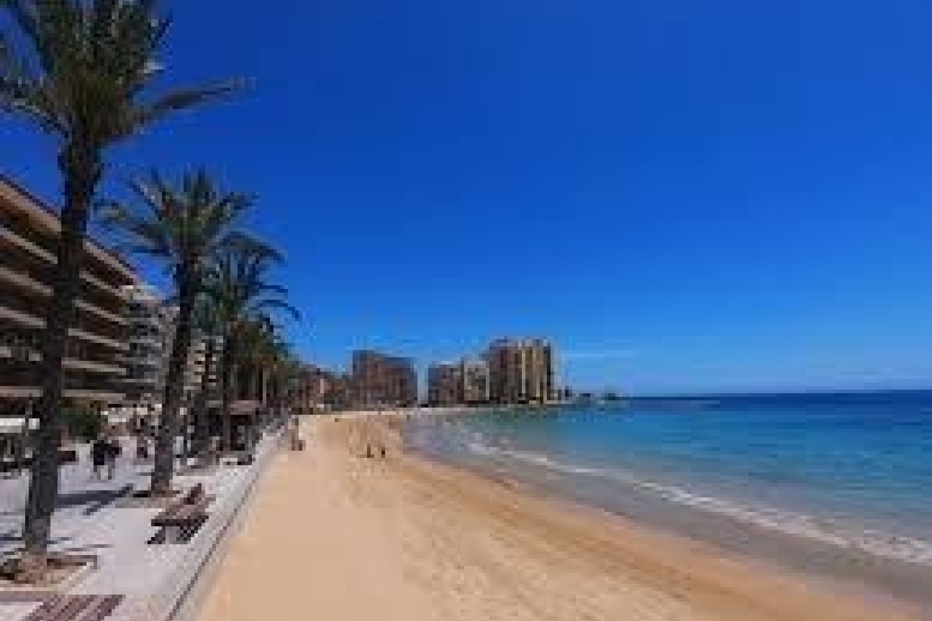 Venta - Apartamento / Piso -
Torrevieja - Estacion de autobuses