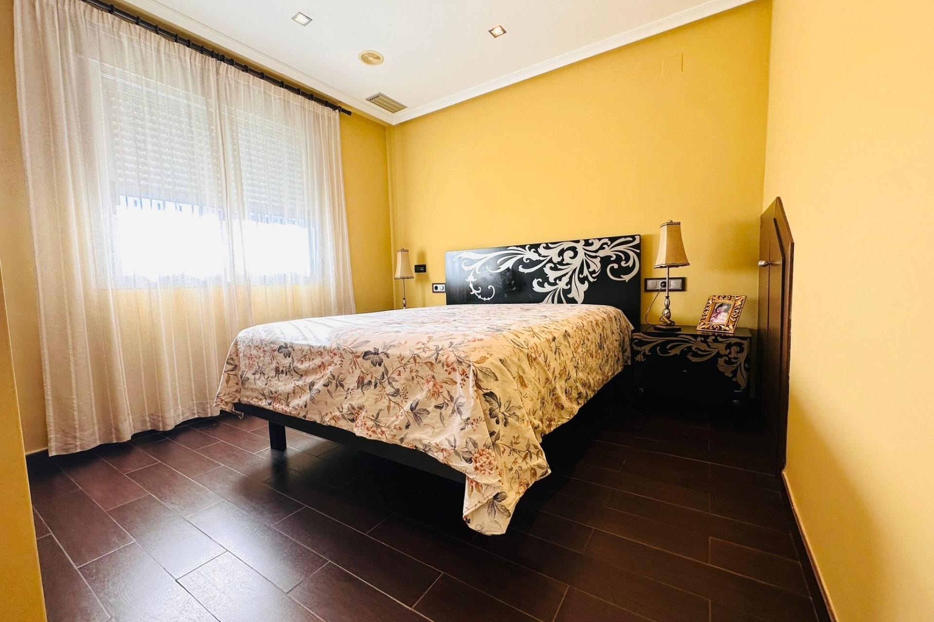 Venta - Apartamento / Piso -
Torrevieja - Estacion de autobuses