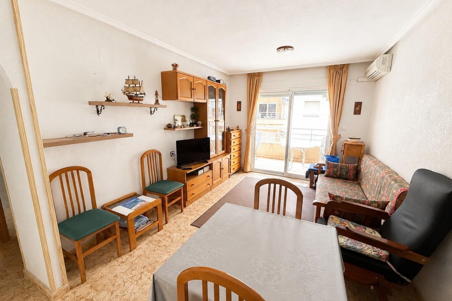 Venta - Apartamento / Piso -
Torrevieja - Estacion de autobuses