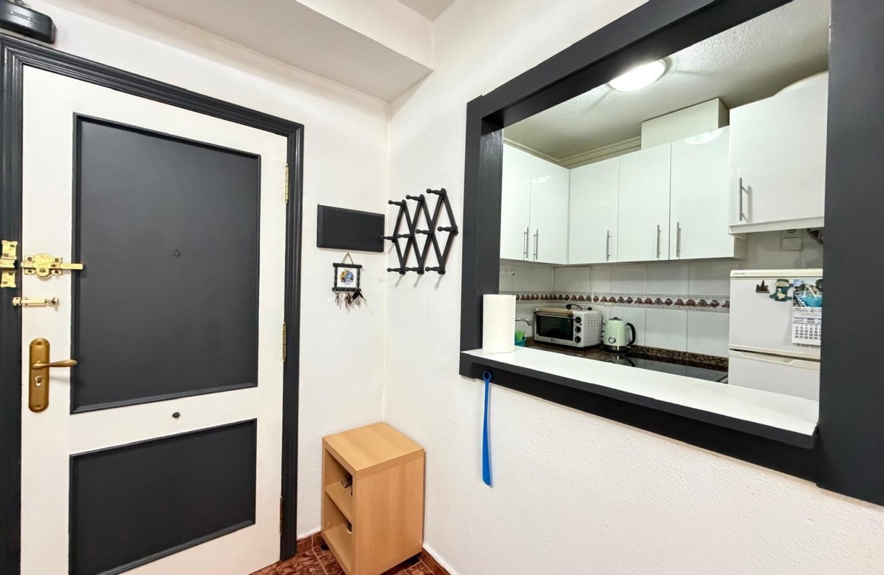 Venta - Apartamento / Piso -
Torrevieja - Estacion de autobuses