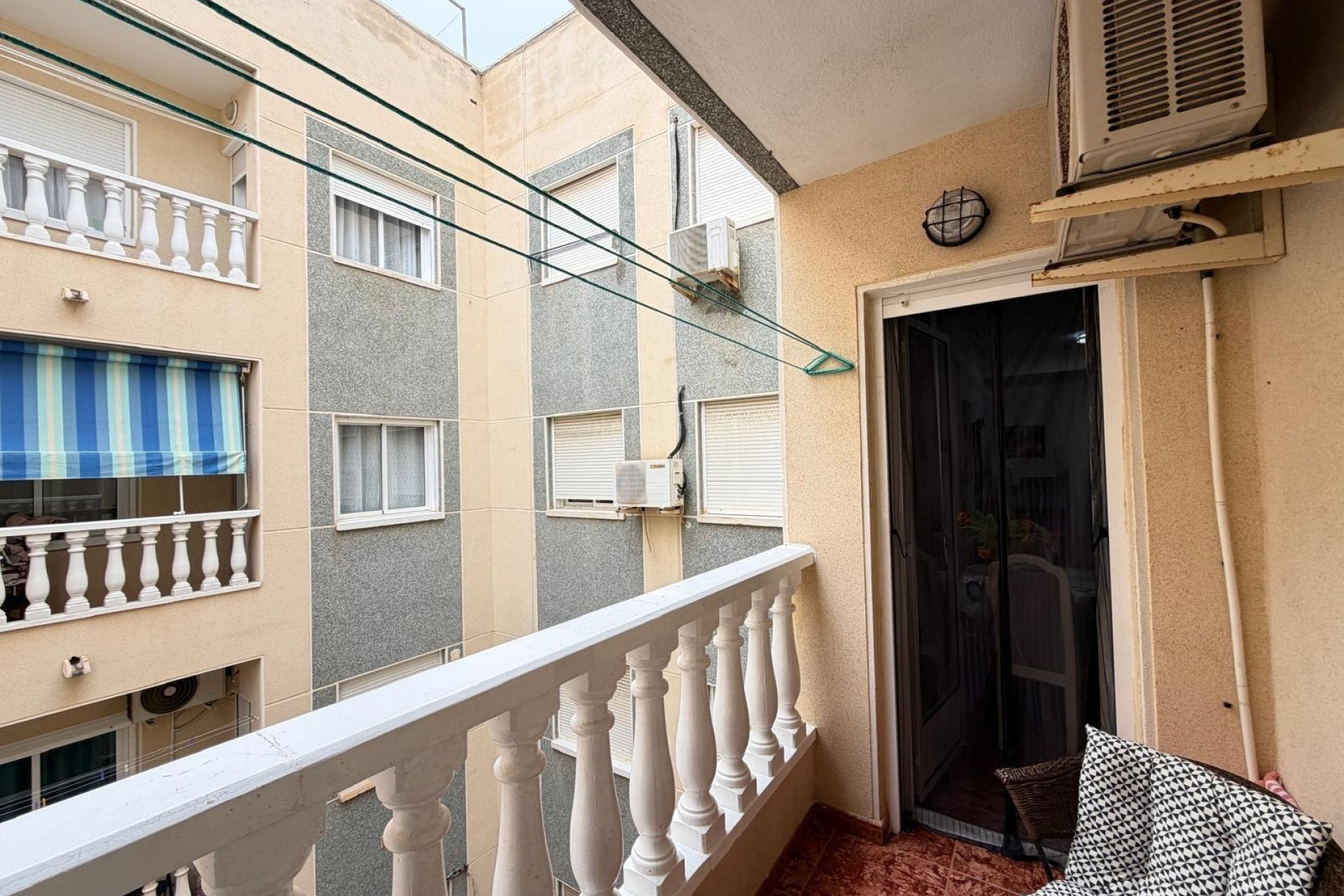 Venta - Apartamento / Piso -
Torrevieja - Estacion de autobuses