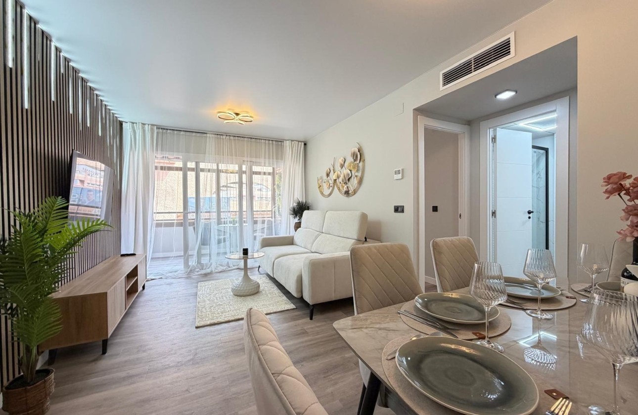 Venta - Apartamento / Piso -
Torrevieja - Estacion de autobuses