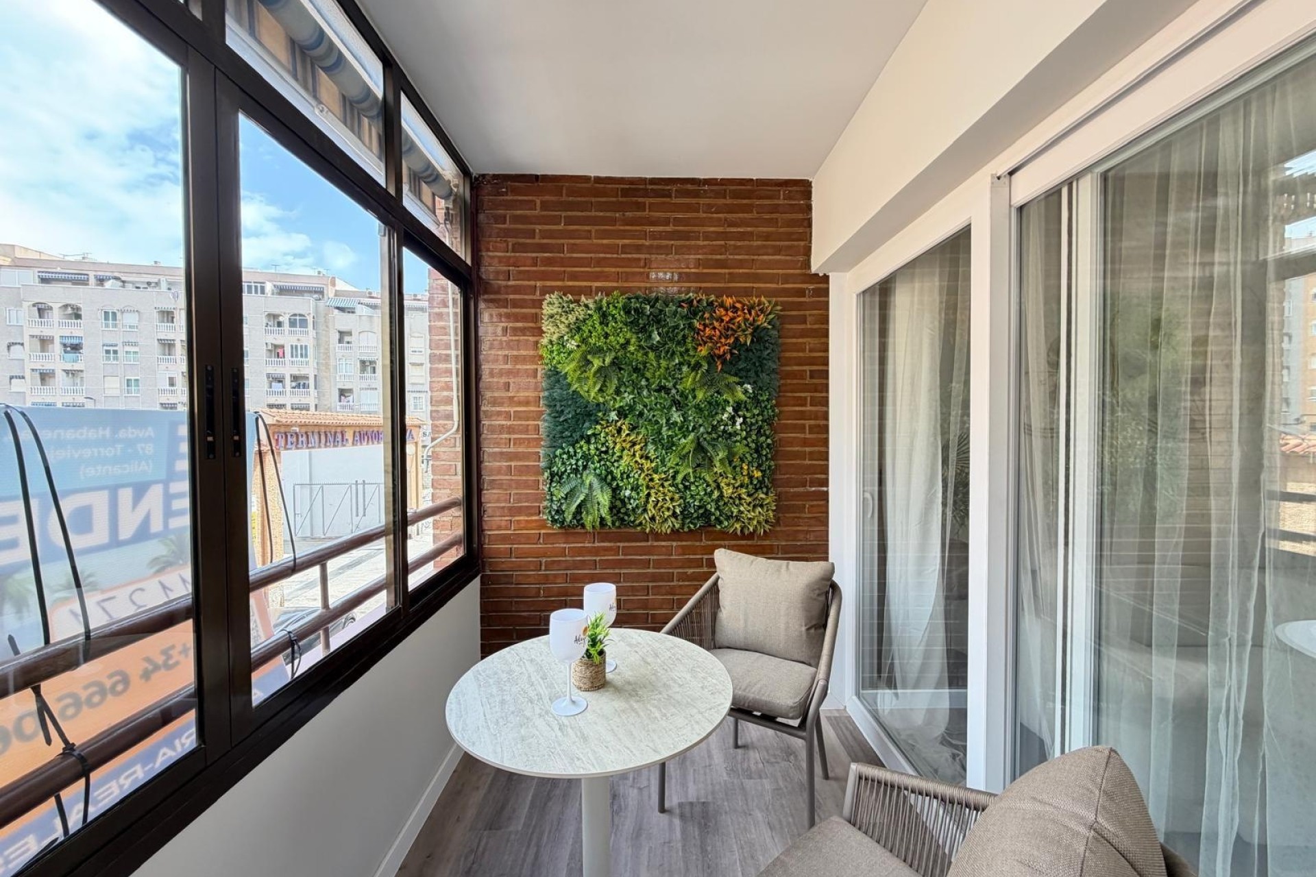 Venta - Apartamento / Piso -
Torrevieja - Estacion de autobuses