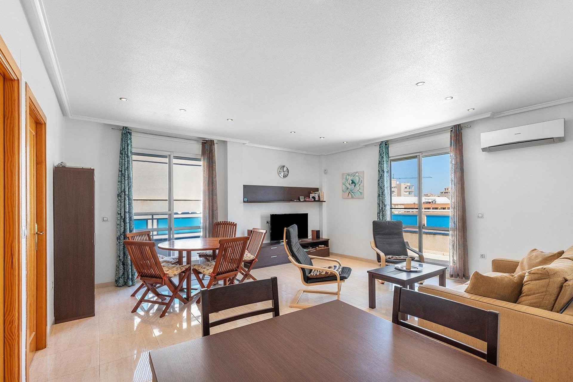 Venta - Apartamento / Piso -
Torrevieja - Estacion de autobuses