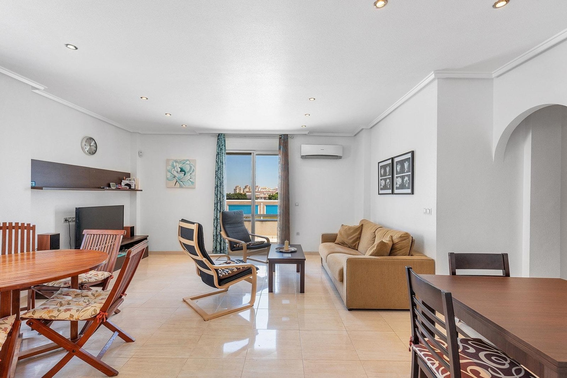 Venta - Apartamento / Piso -
Torrevieja - Estacion de autobuses
