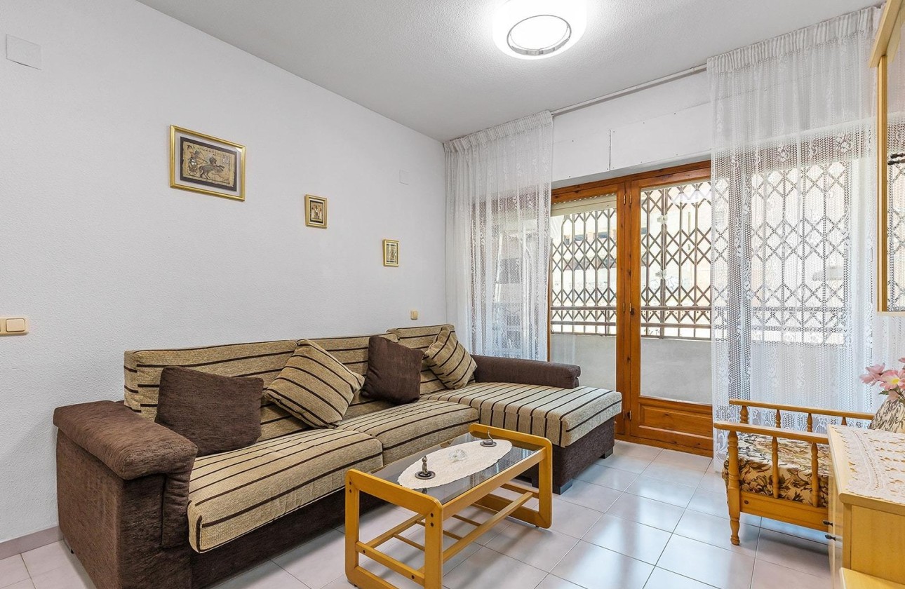 Venta - Apartamento / Piso -
Torrevieja - Estacion de autobuses
