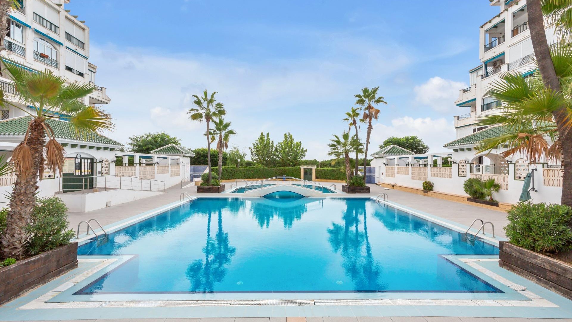 Venta - Apartamento piso -
Torrevieja - La Mata