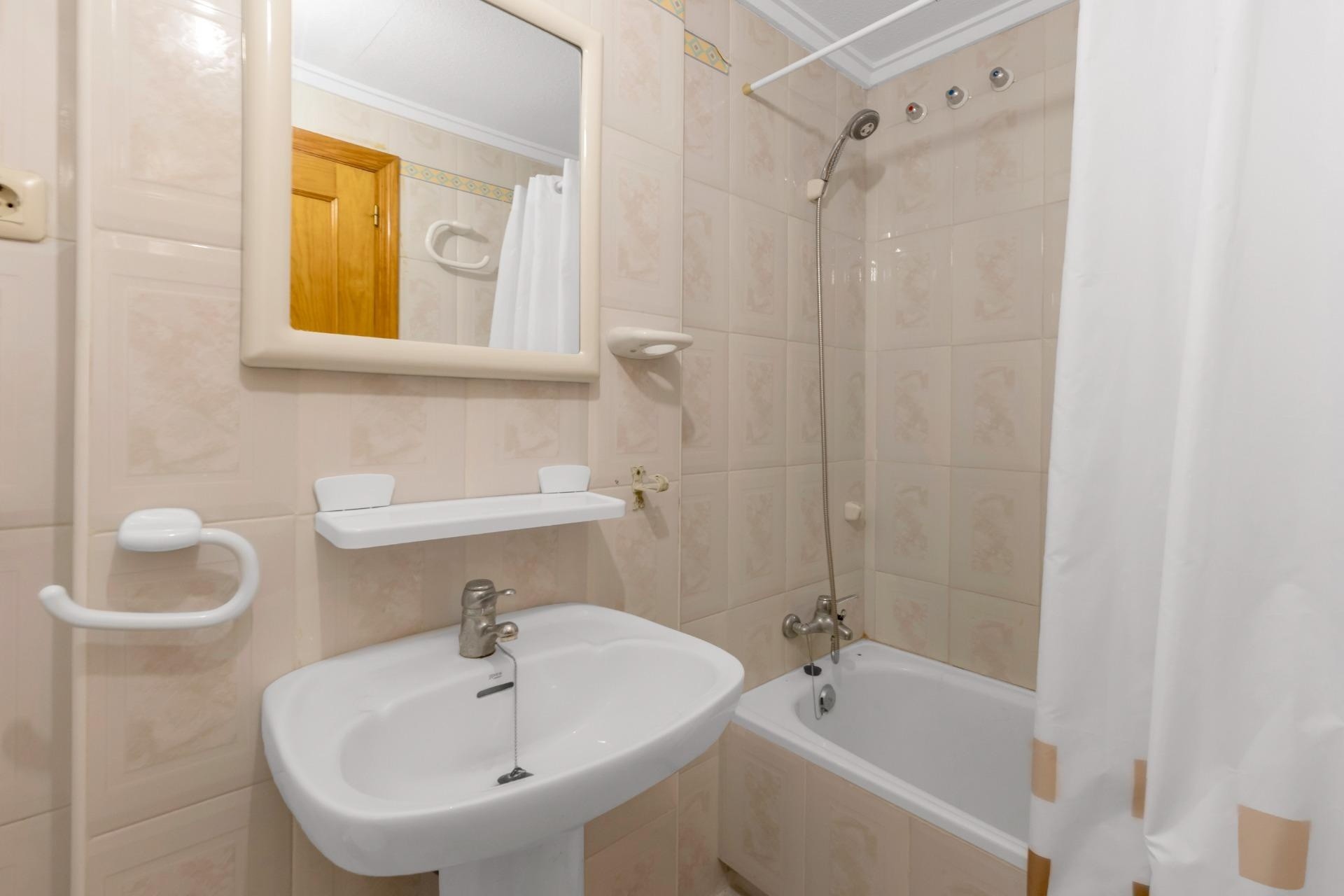Venta - Apartamento / Piso -
Torrevieja - La Mata