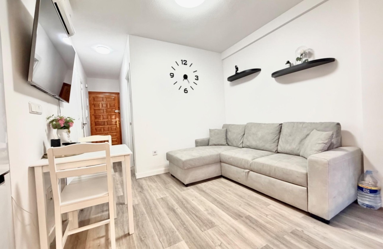 Venta - Apartamento / Piso -
Torrevieja - La Mata