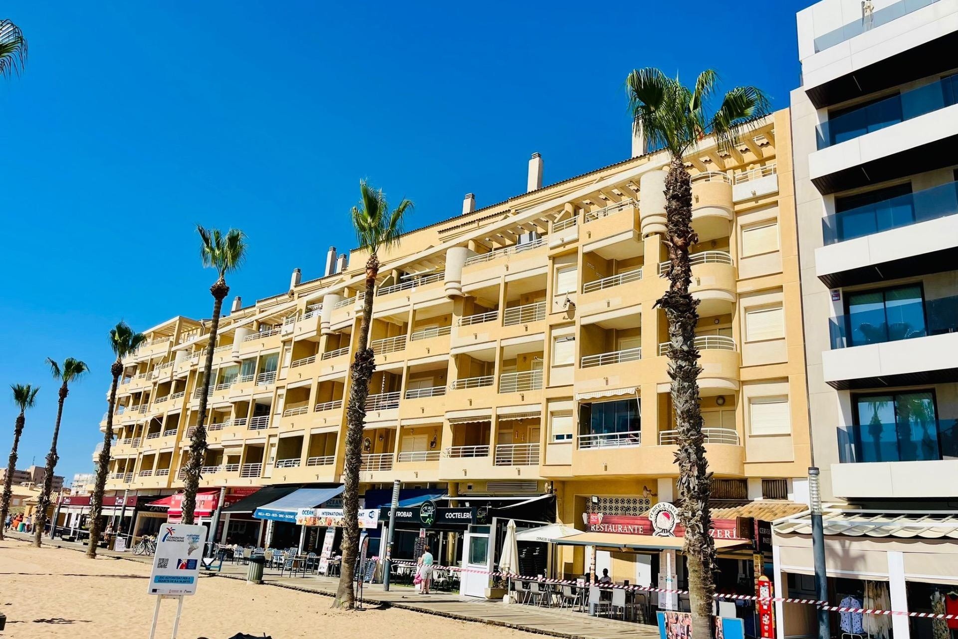 Venta - Apartamento / Piso -
Torrevieja - La Mata